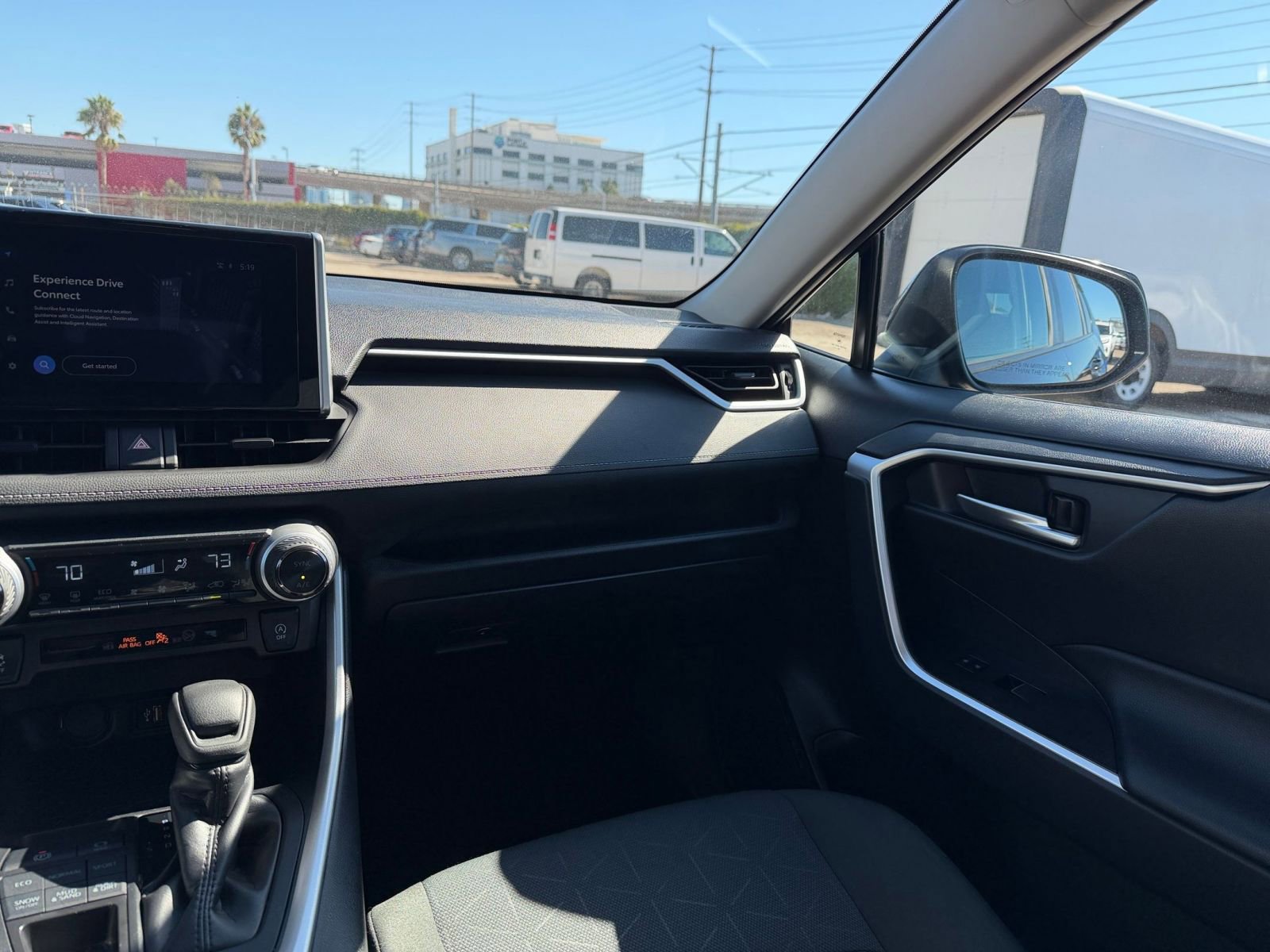 Thumbnail: 2025 Toyota RAV4 - 35