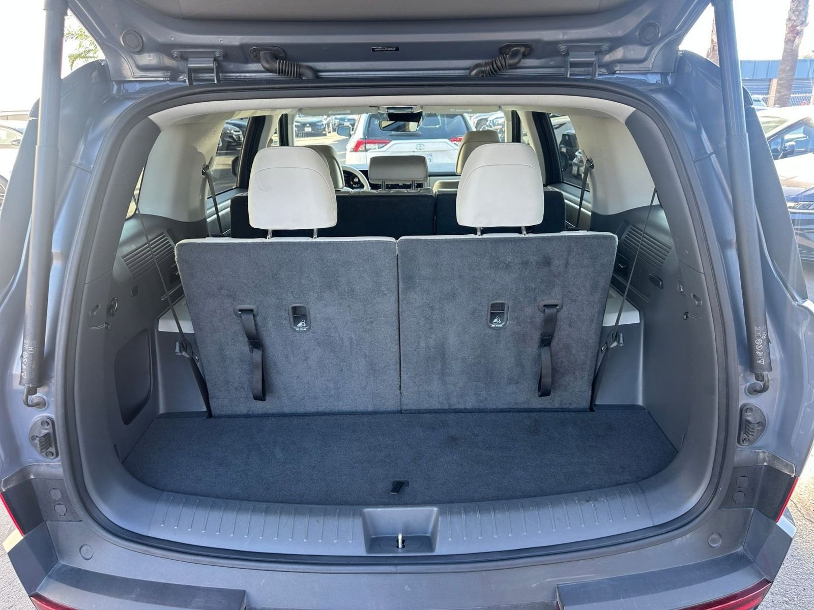 Thumbnail: 2025 Hyundai Santa Fe - 32