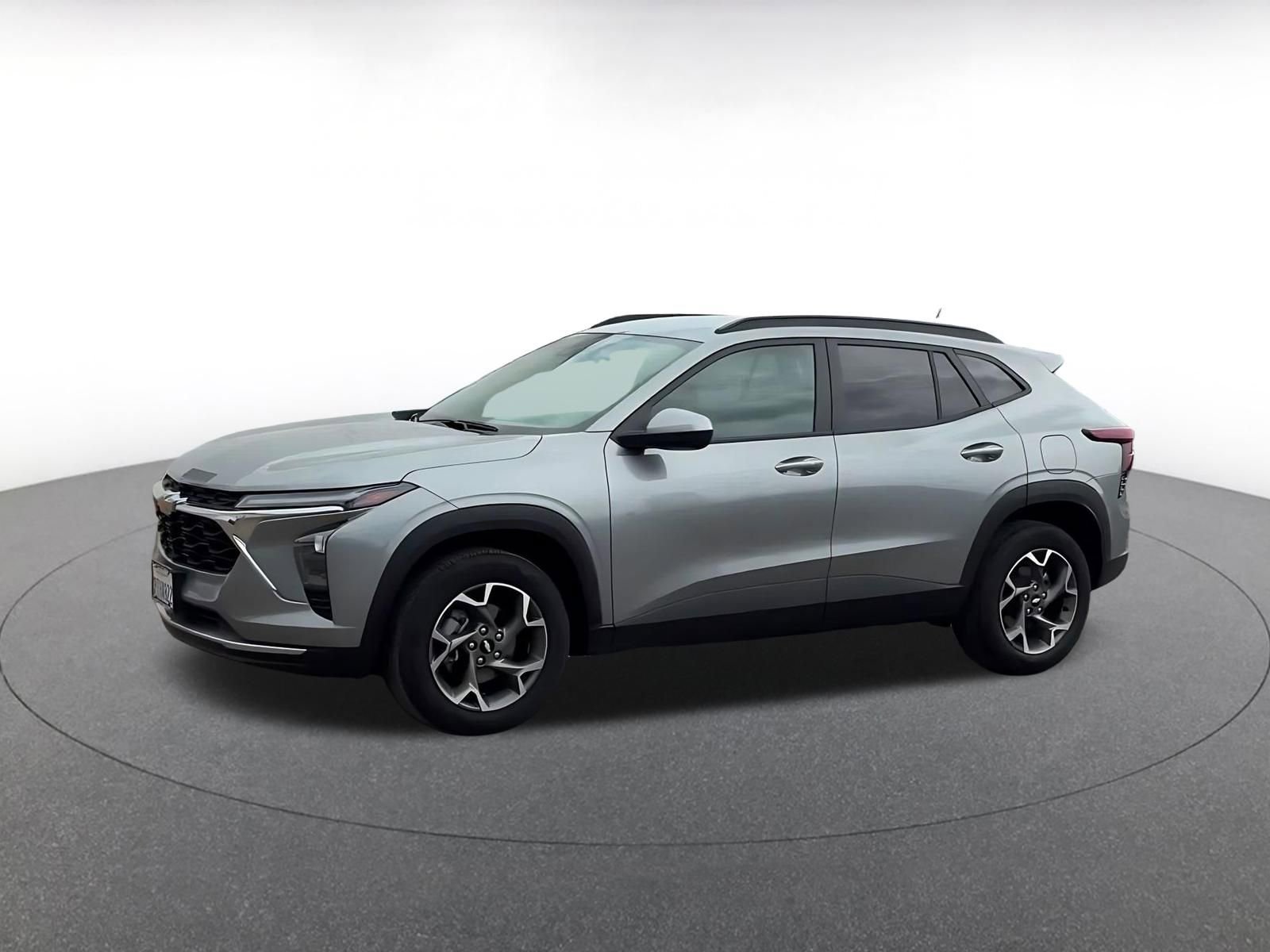 Thumbnail: 2025 Chevrolet Trax - 8