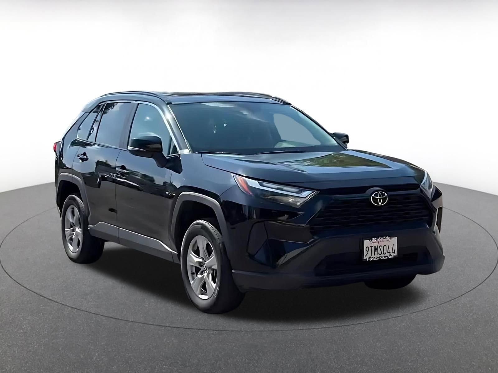 Thumbnail: 2025 Toyota RAV4 - 3