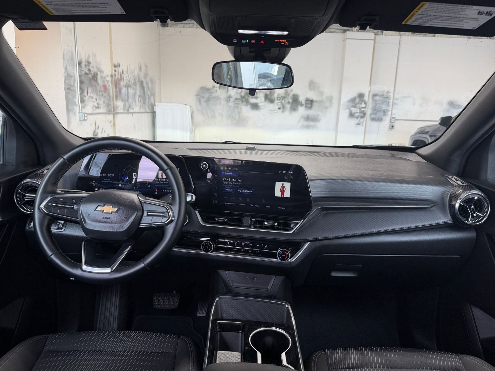 Thumbnail: 2025 Chevrolet Equinox - 32