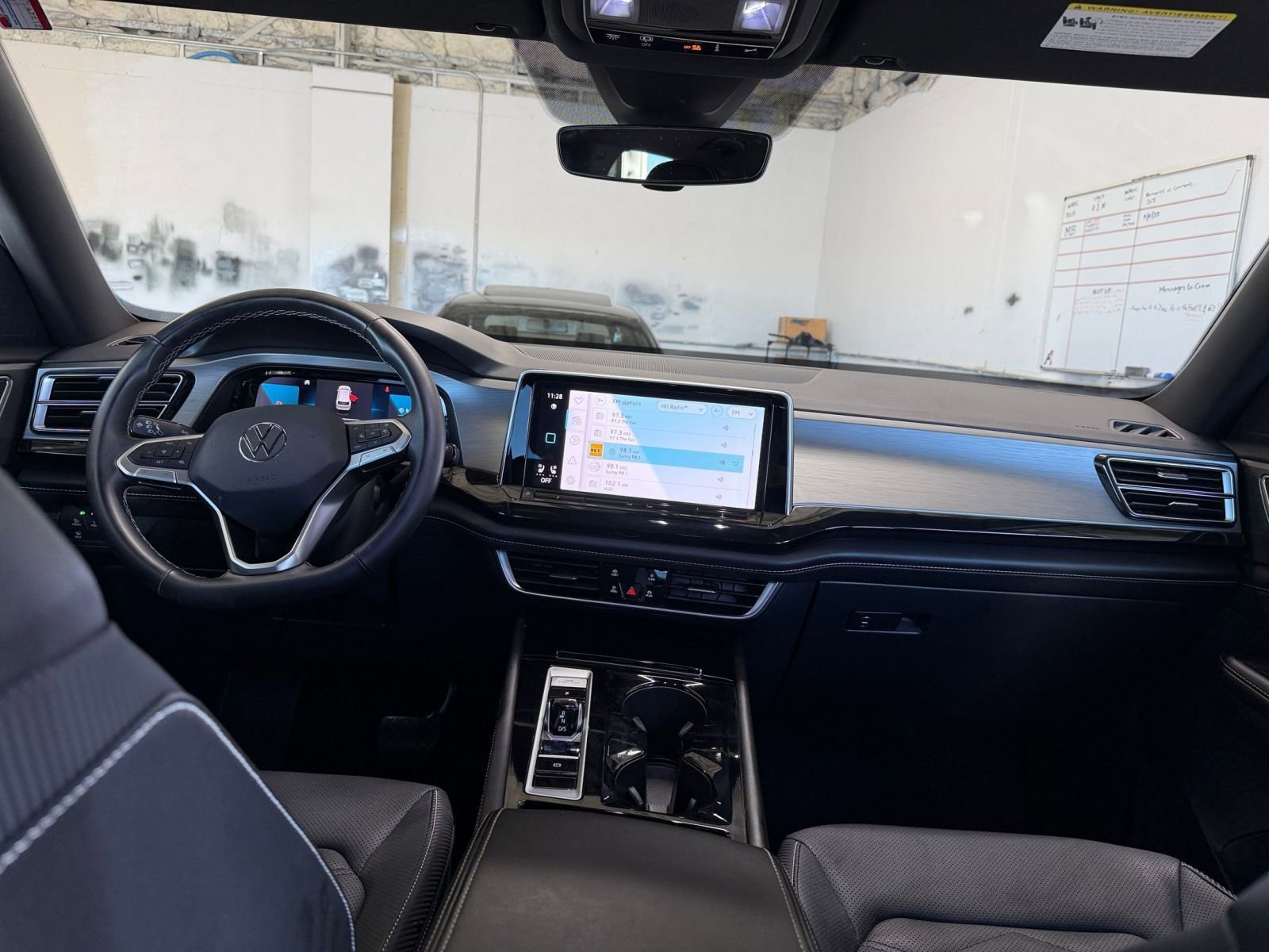 Thumbnail: 2025 Volkswagen Atlas - 33