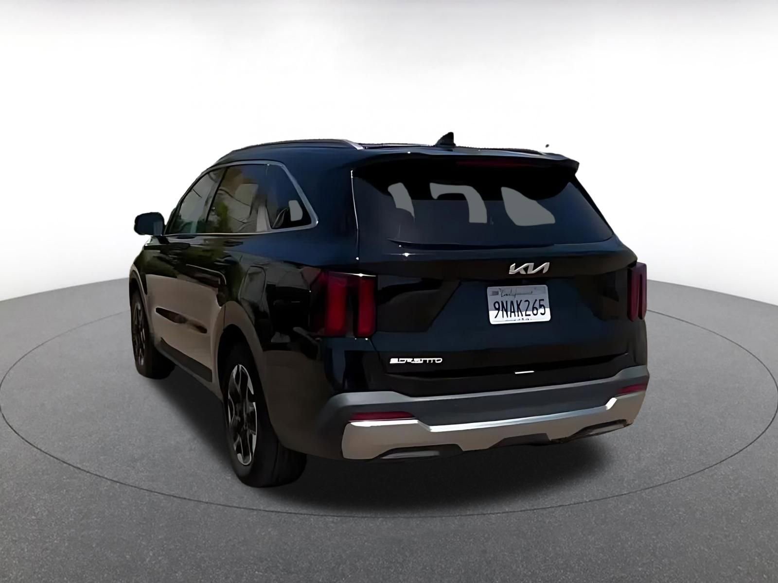 Thumbnail: 2024 Kia Sorento - 16