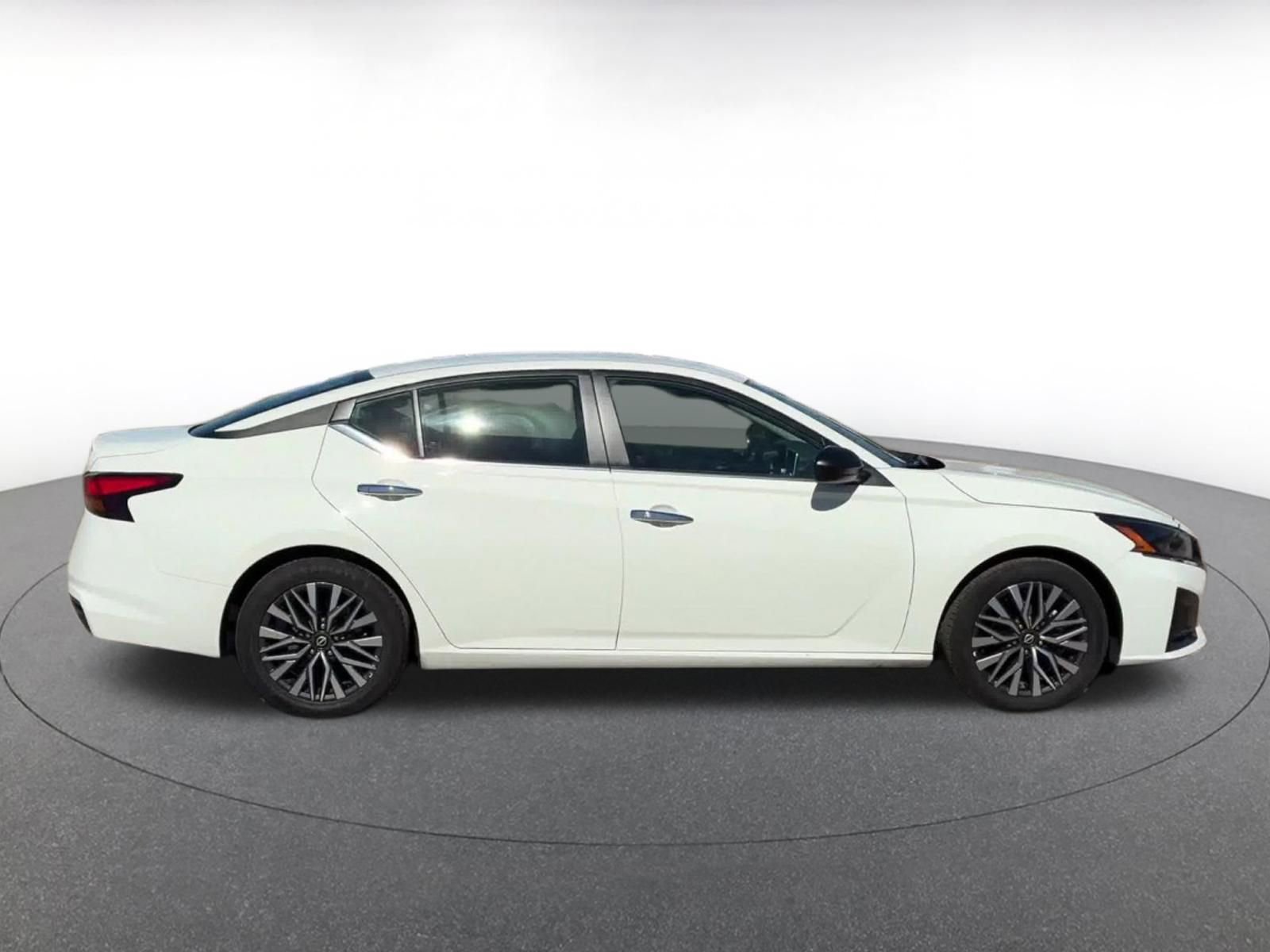 Thumbnail: 2025 Nissan Altima - 16