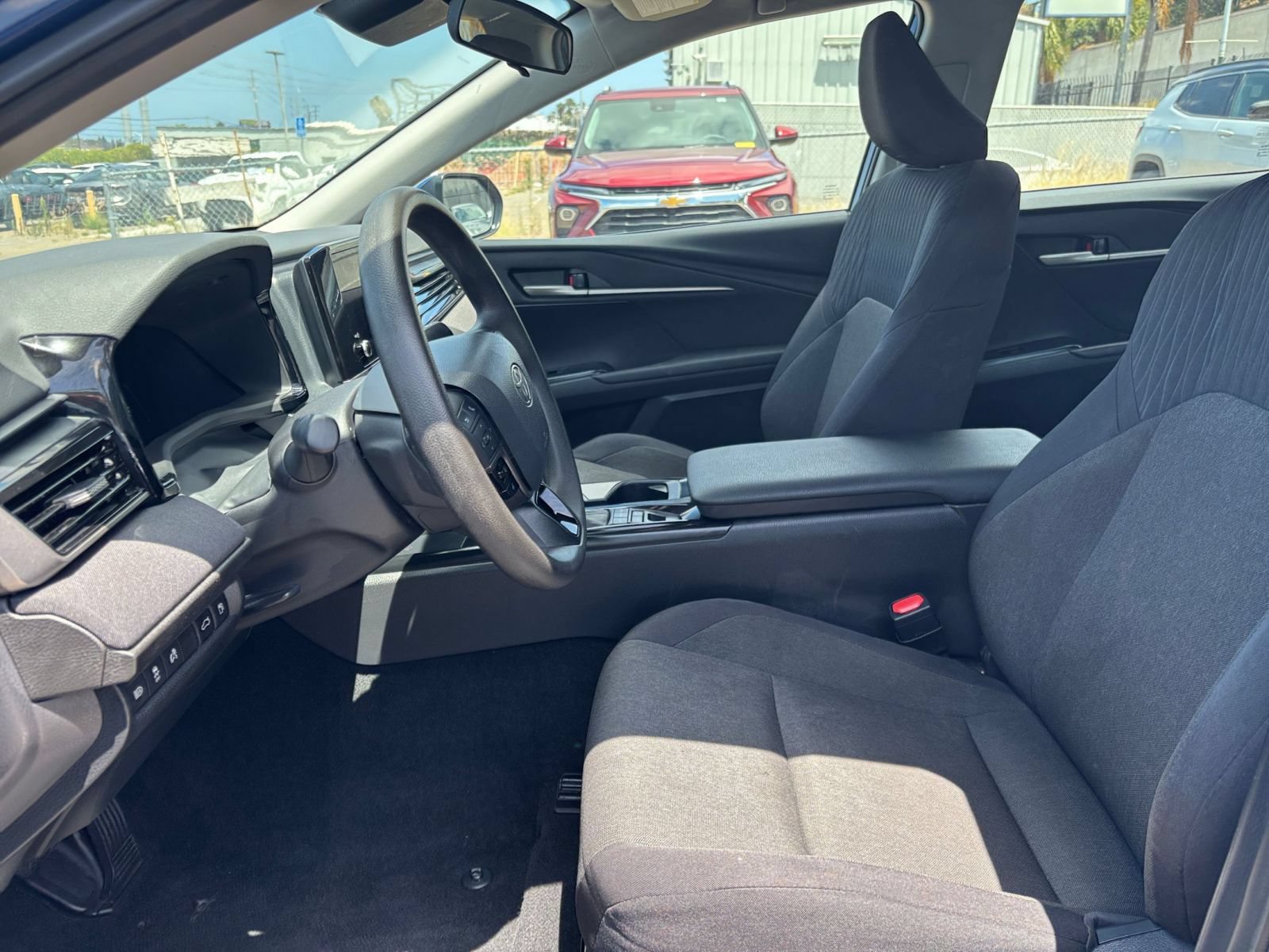 Thumbnail: 2025 Toyota Camry - 25