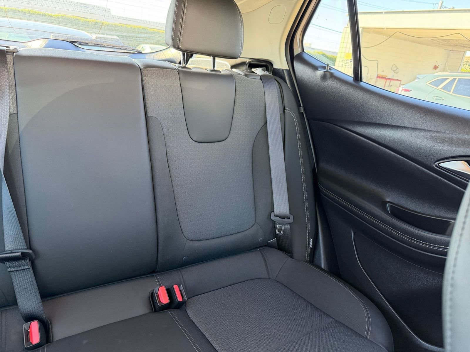 Thumbnail: 2025 Buick Encore GX - 35