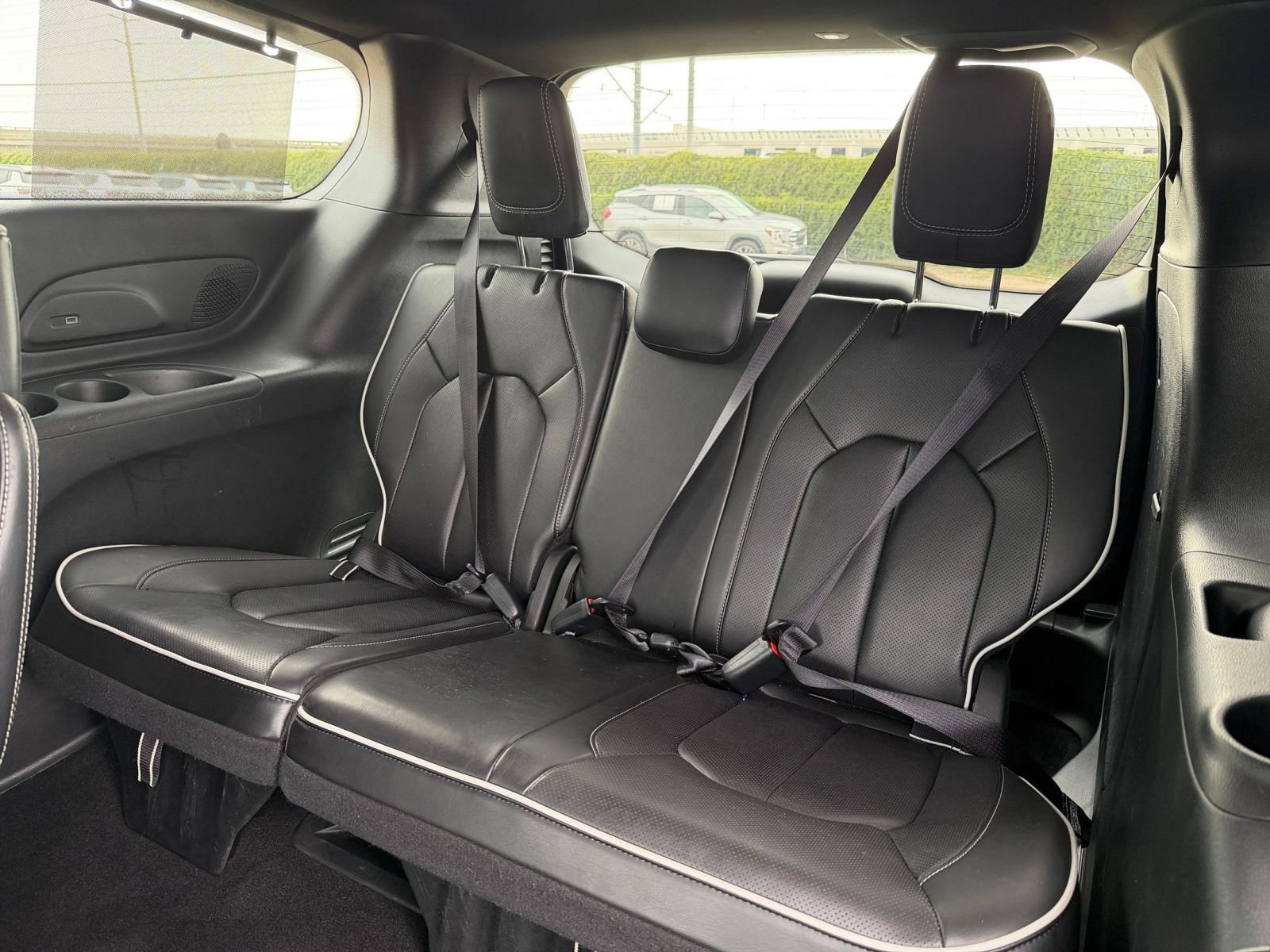 Thumbnail: 2025 Chrysler Pacifica - 33