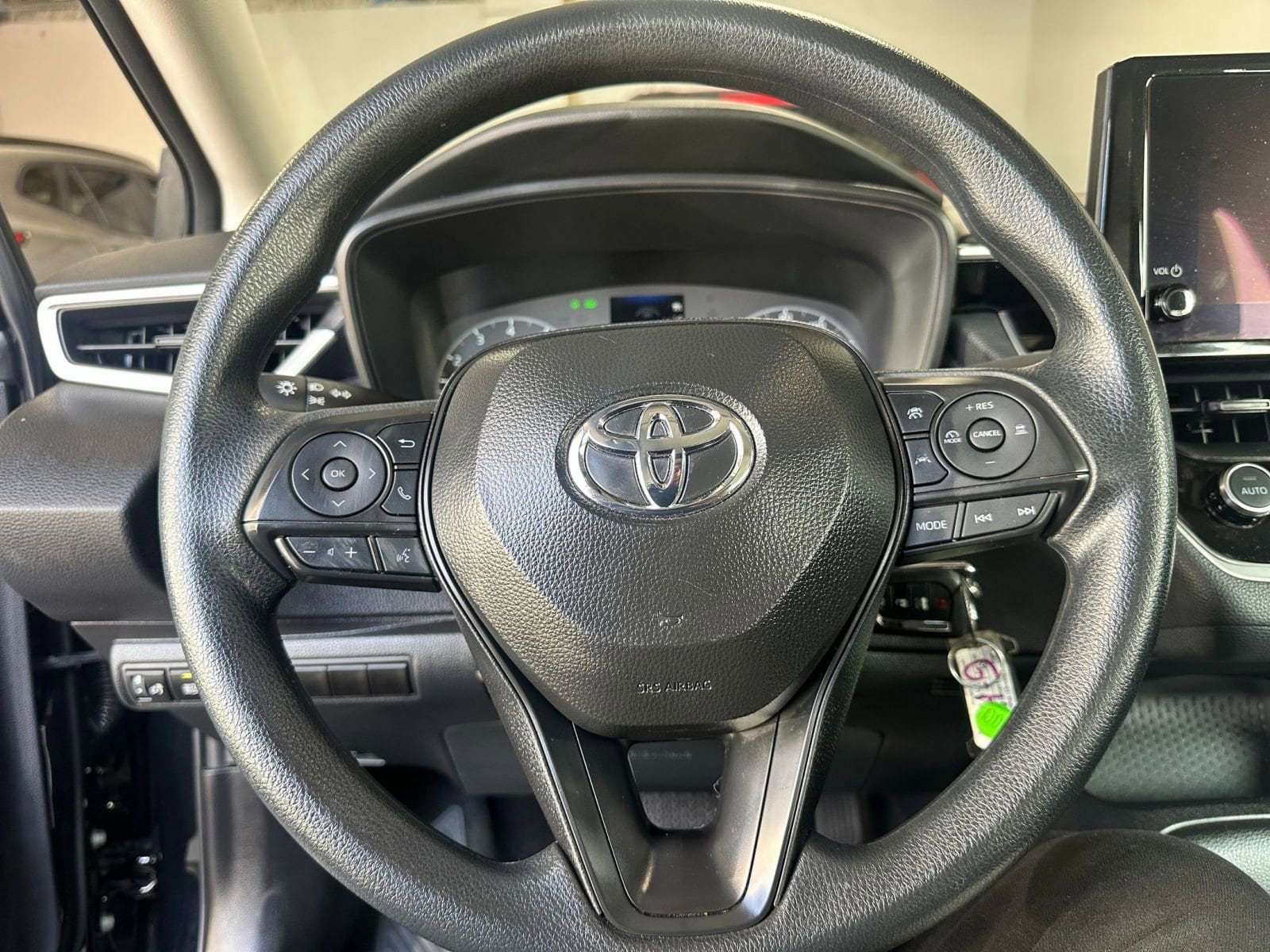 Thumbnail: 2025 Toyota Corolla - 25