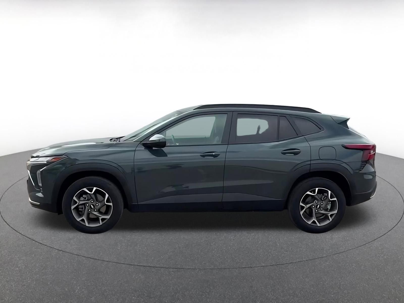 Thumbnail: 2025 Chevrolet Trax - 9