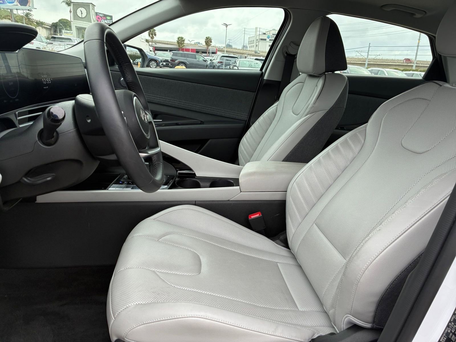 Thumbnail: 2025 Hyundai Elantra - 28