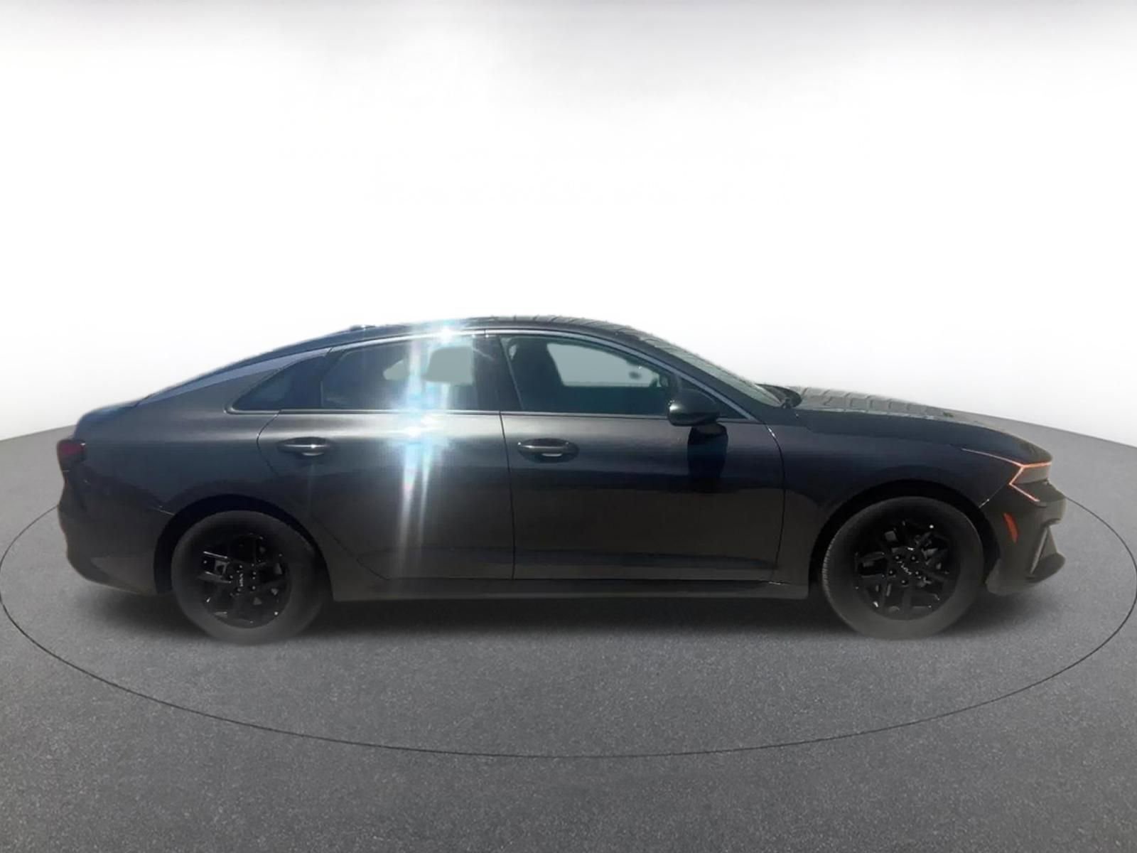 Thumbnail: 2025 Kia K5 - 15