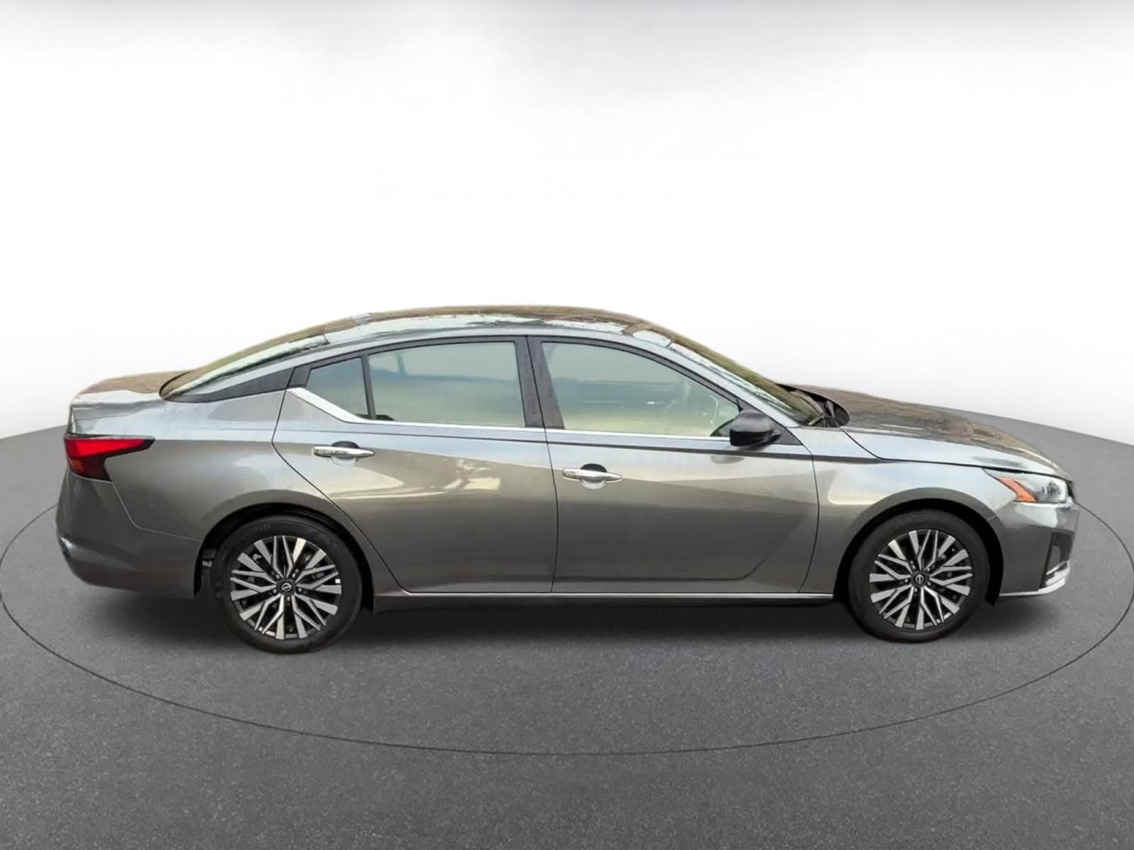 Thumbnail: 2025 Nissan Altima - 16