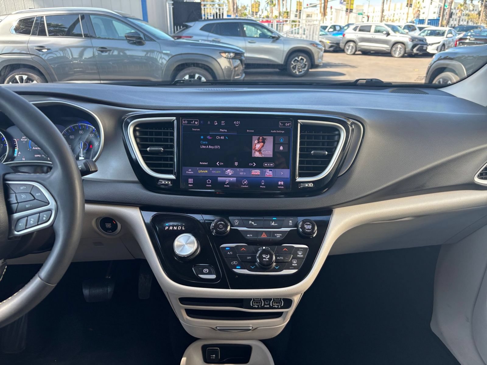 Thumbnail: 2024 Chrysler Pacifica - 17