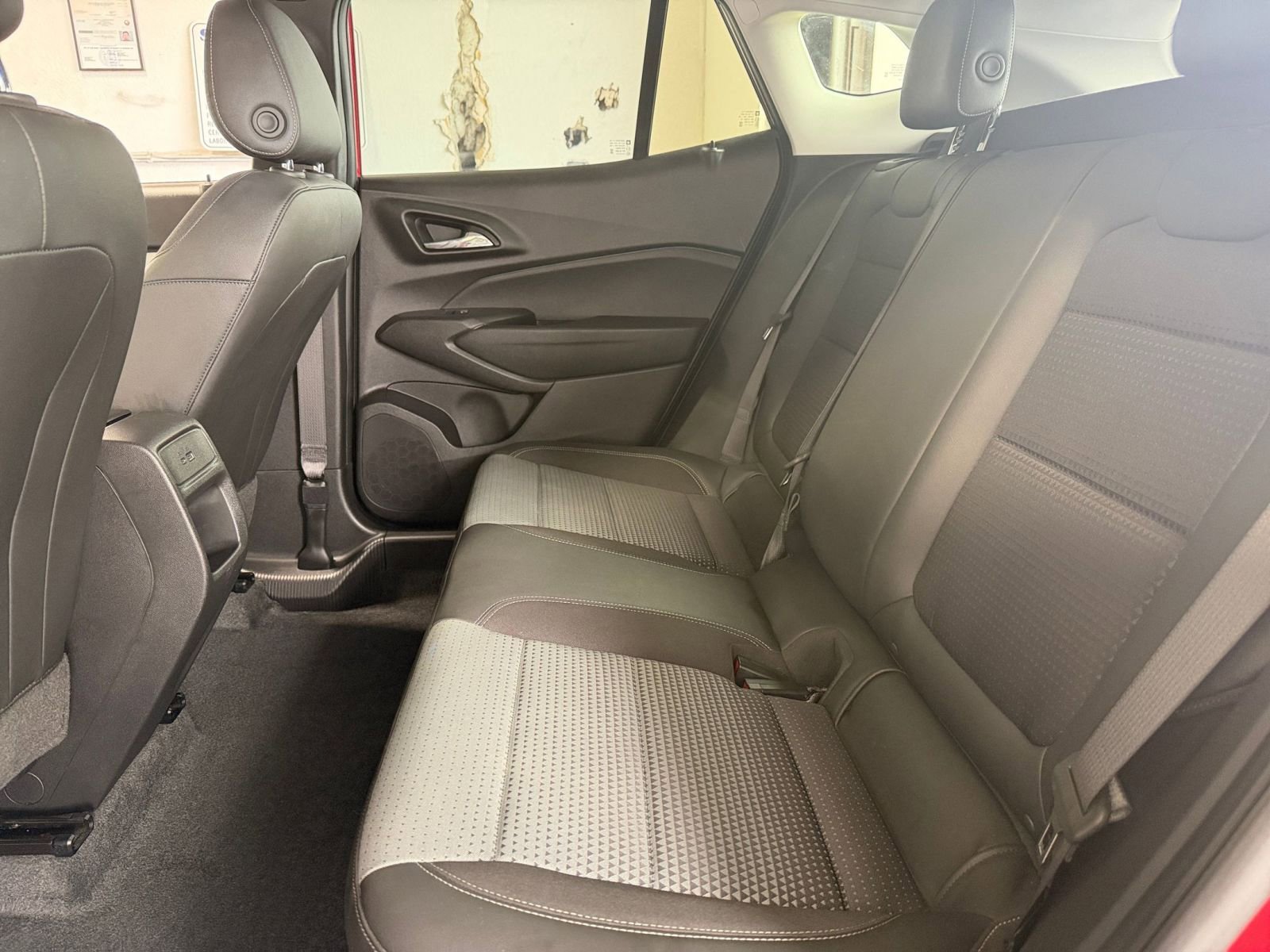 Thumbnail: 2025 Chevrolet Trax - 23