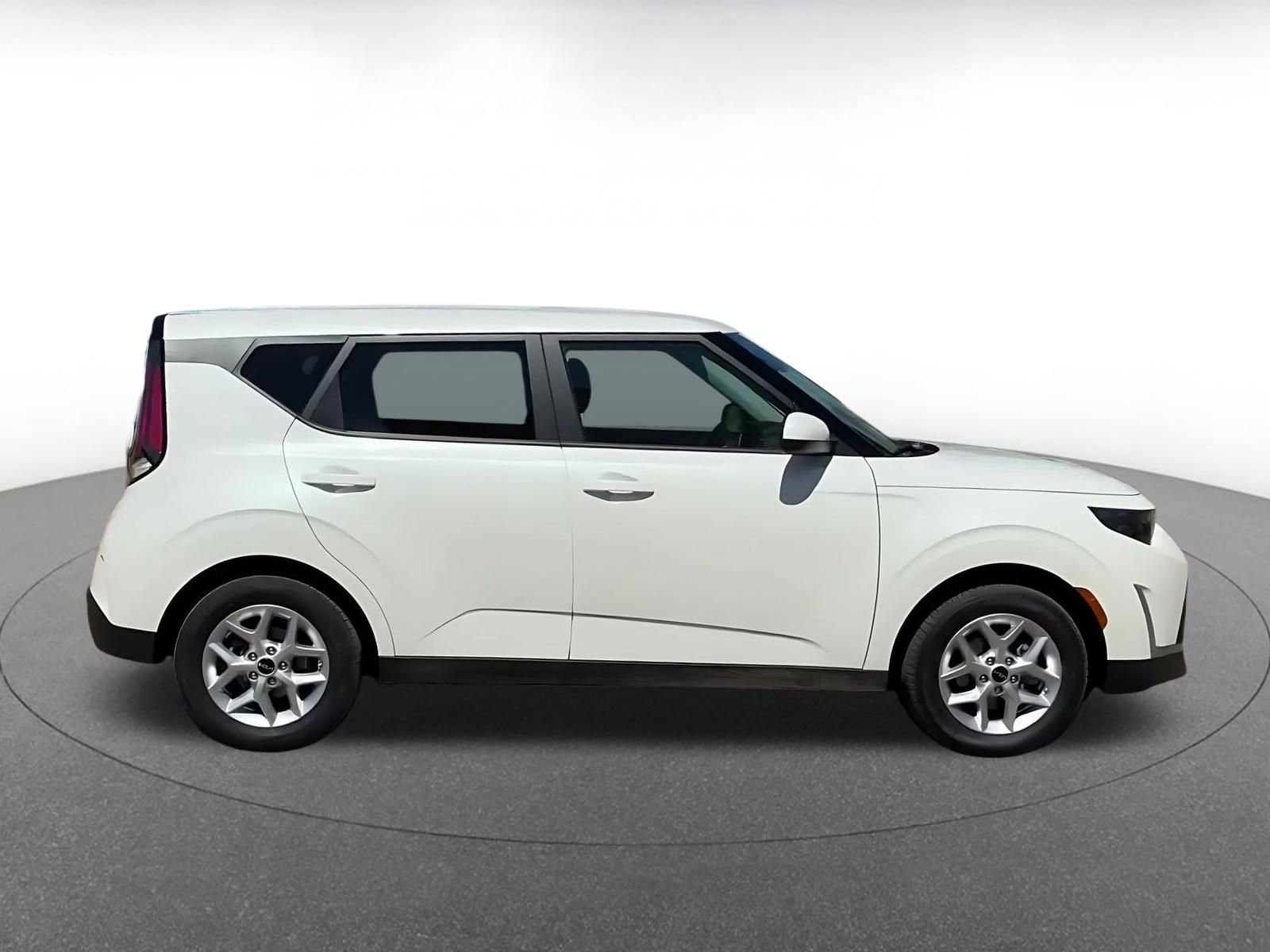 Thumbnail: 2025 Kia Soul - 16
