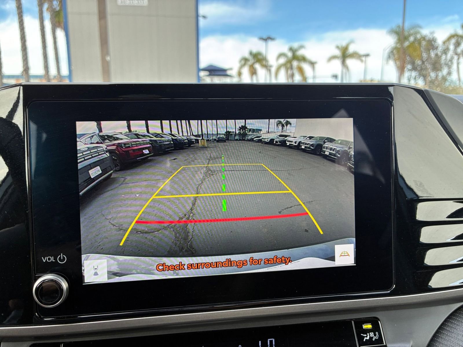 Thumbnail: 2025 Toyota Camry - 24