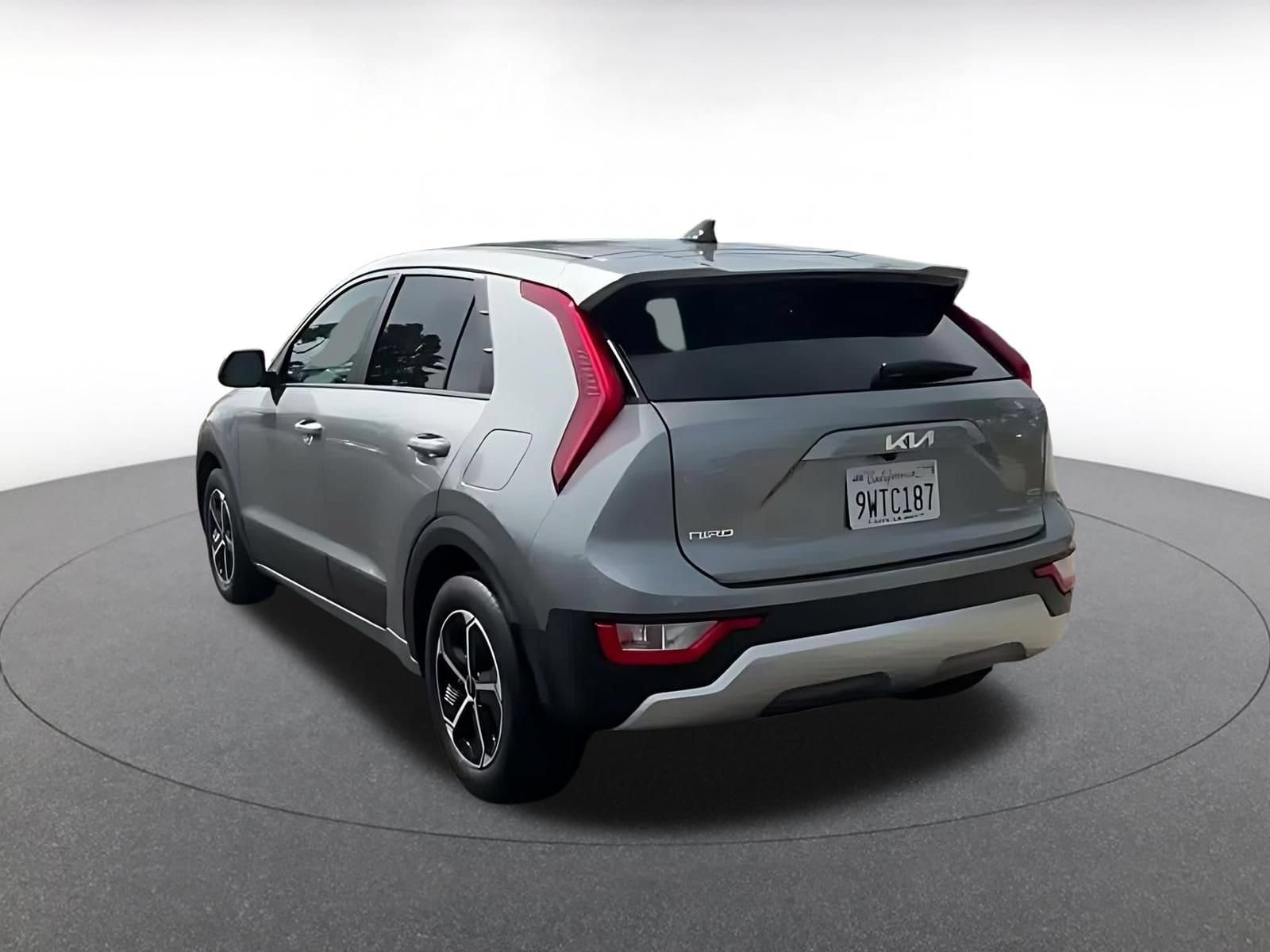 Thumbnail: 2026 Kia Niro - 9