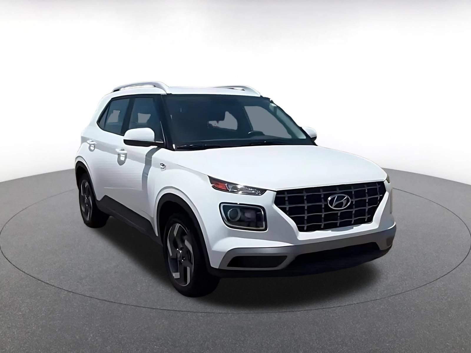 Thumbnail: 2026 Hyundai Venue - 3