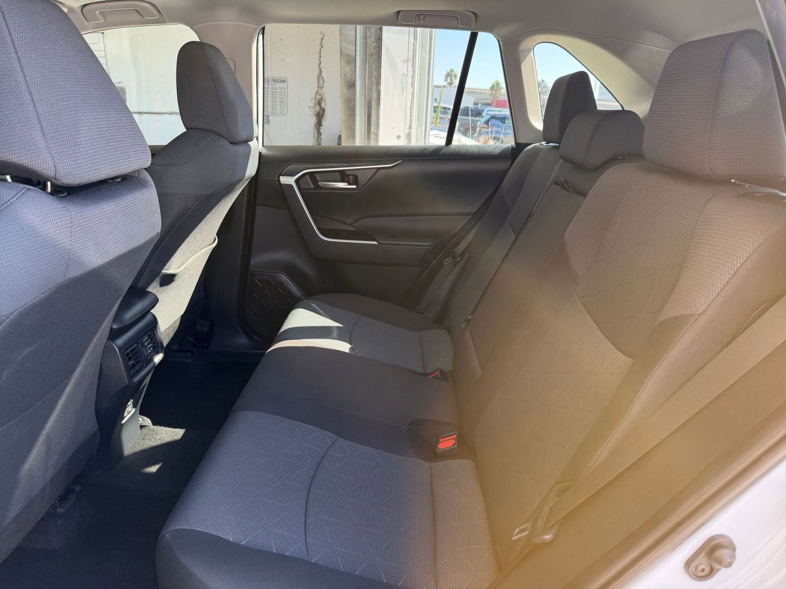 Thumbnail: 2025 Toyota RAV4 - 25