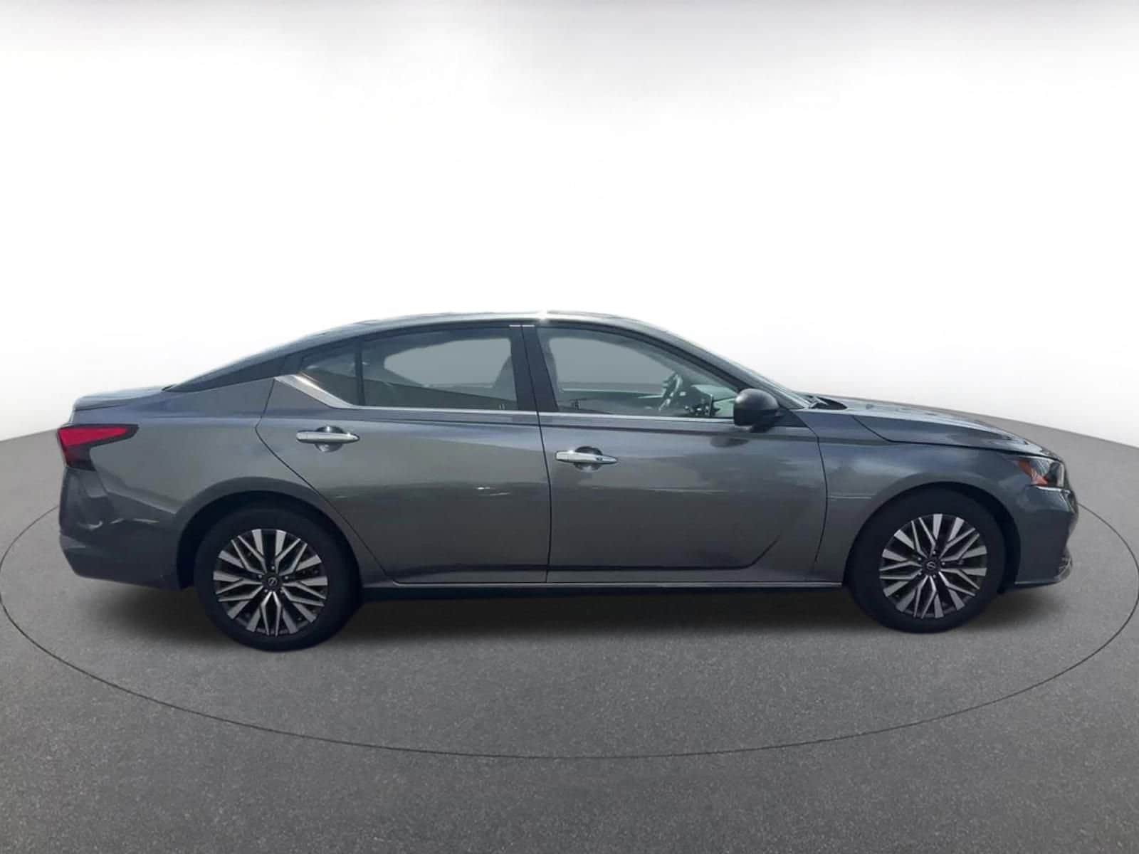 2024 Nissan Altima SV 16
