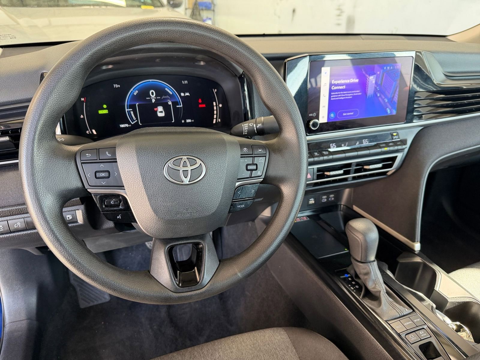 Thumbnail: 2025 Toyota Camry - 27