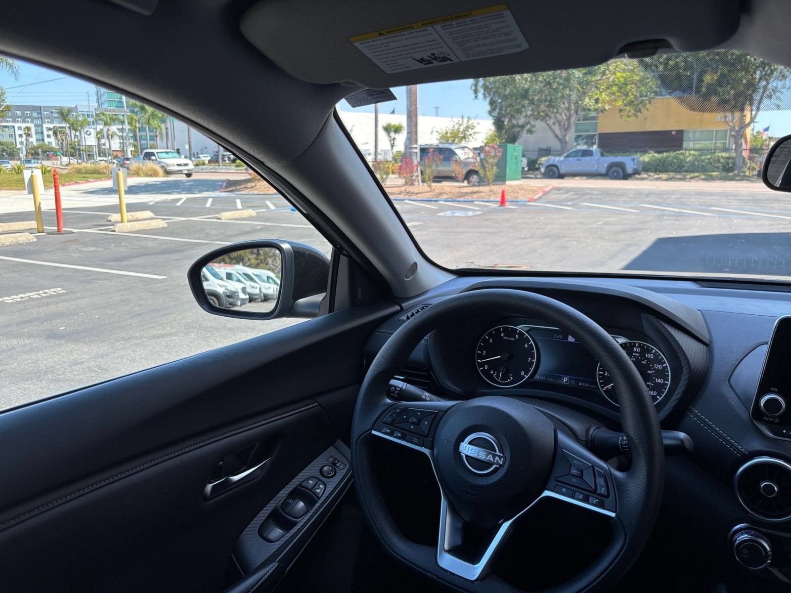 Thumbnail: 2025 Nissan Sentra - 31