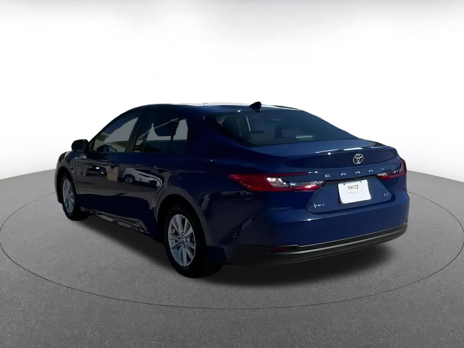 Thumbnail: 2025 Toyota Camry - 10