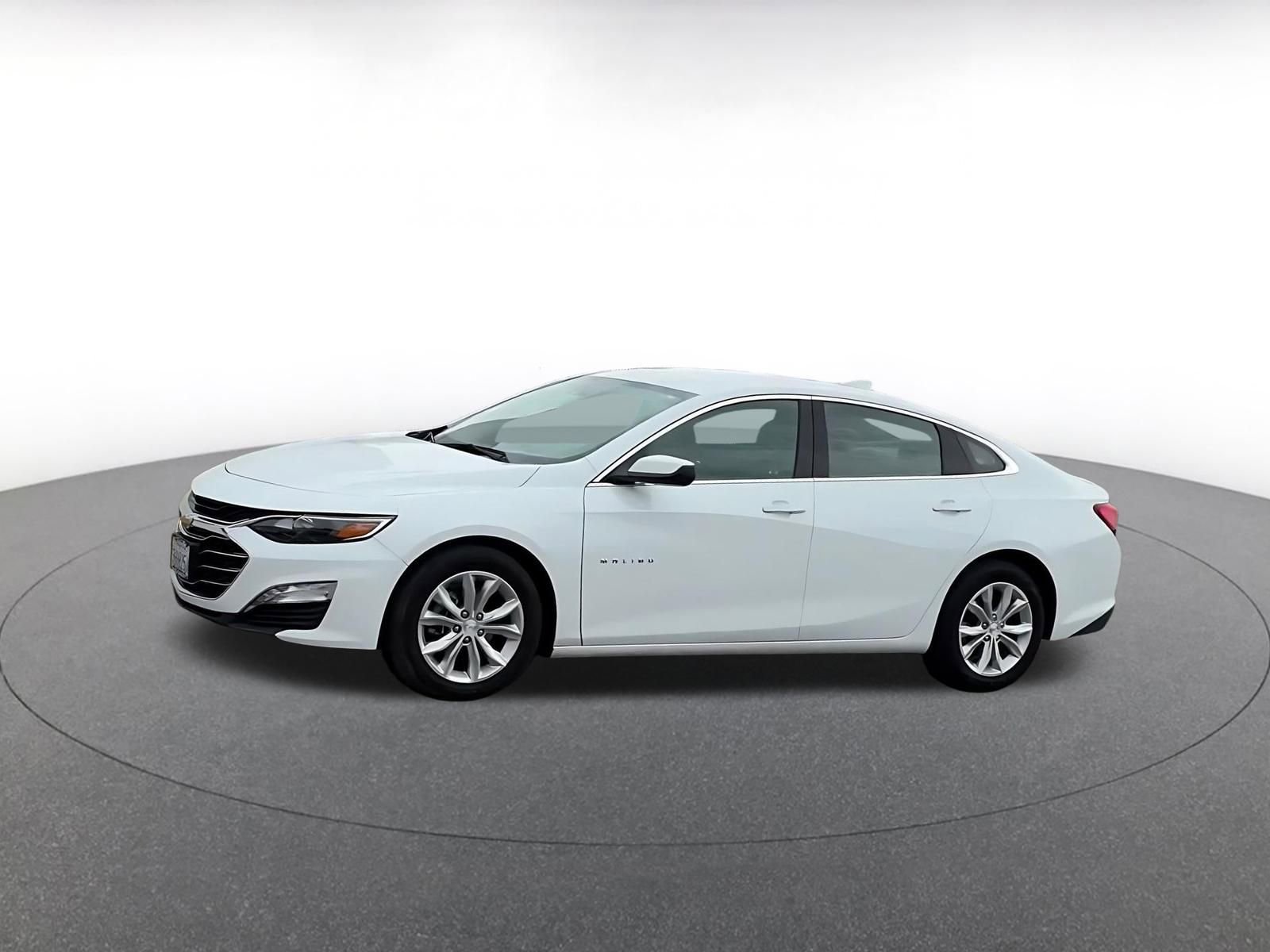 Thumbnail: 2024 Chevrolet Malibu - 8