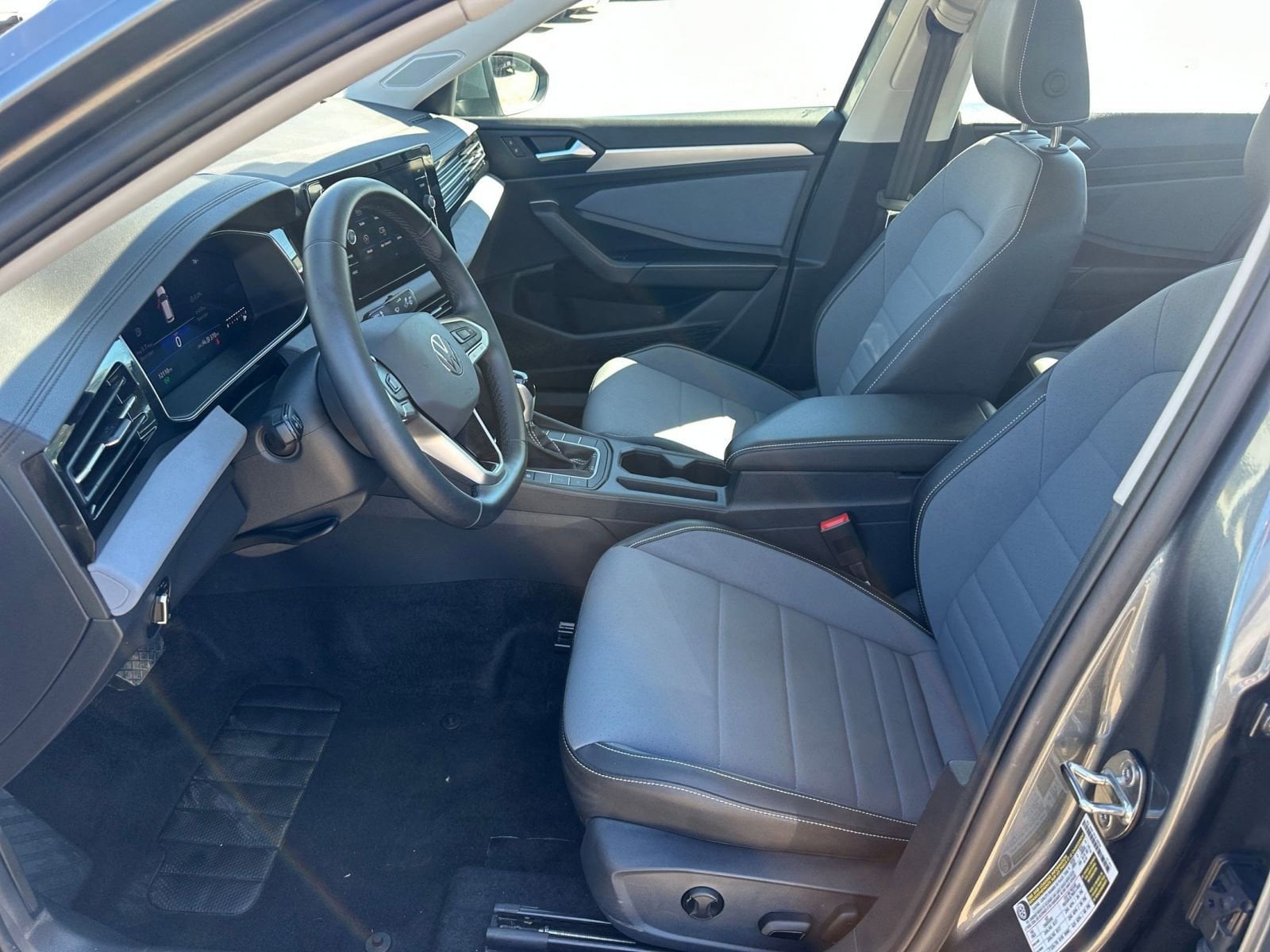 Thumbnail: 2025 Volkswagen Jetta - 25