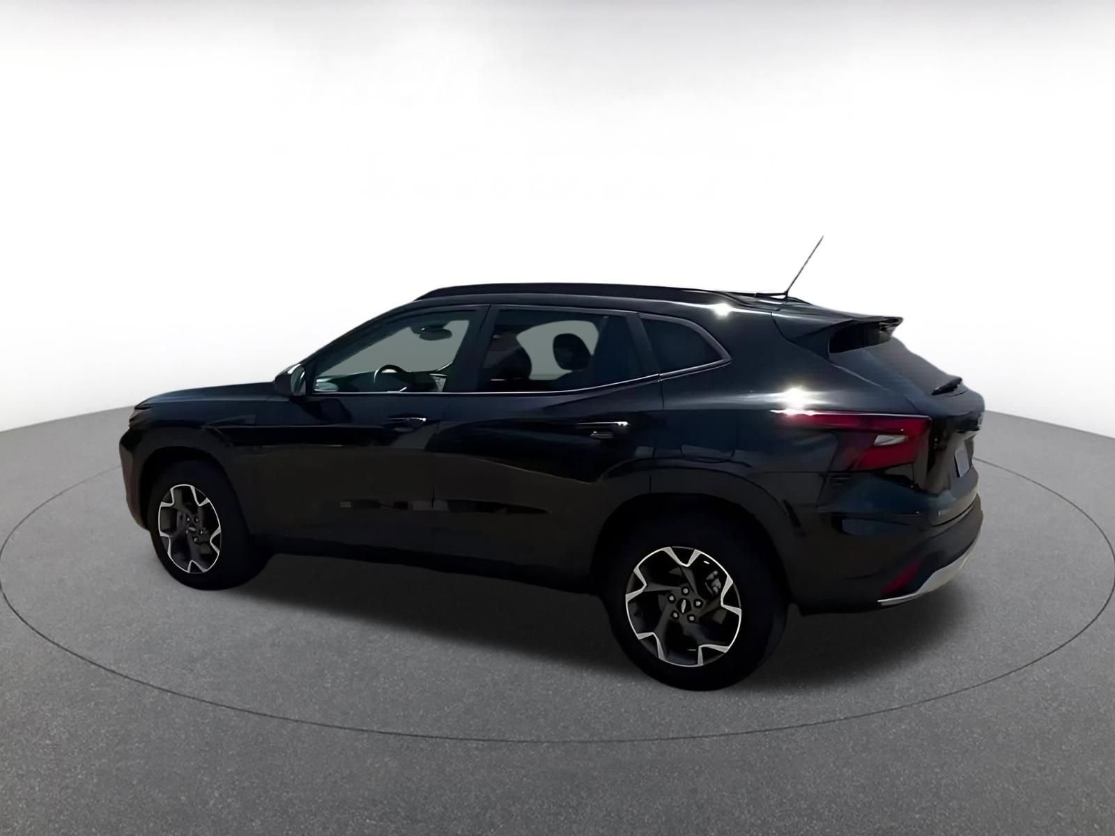 Thumbnail: 2025 Chevrolet Trax - 10