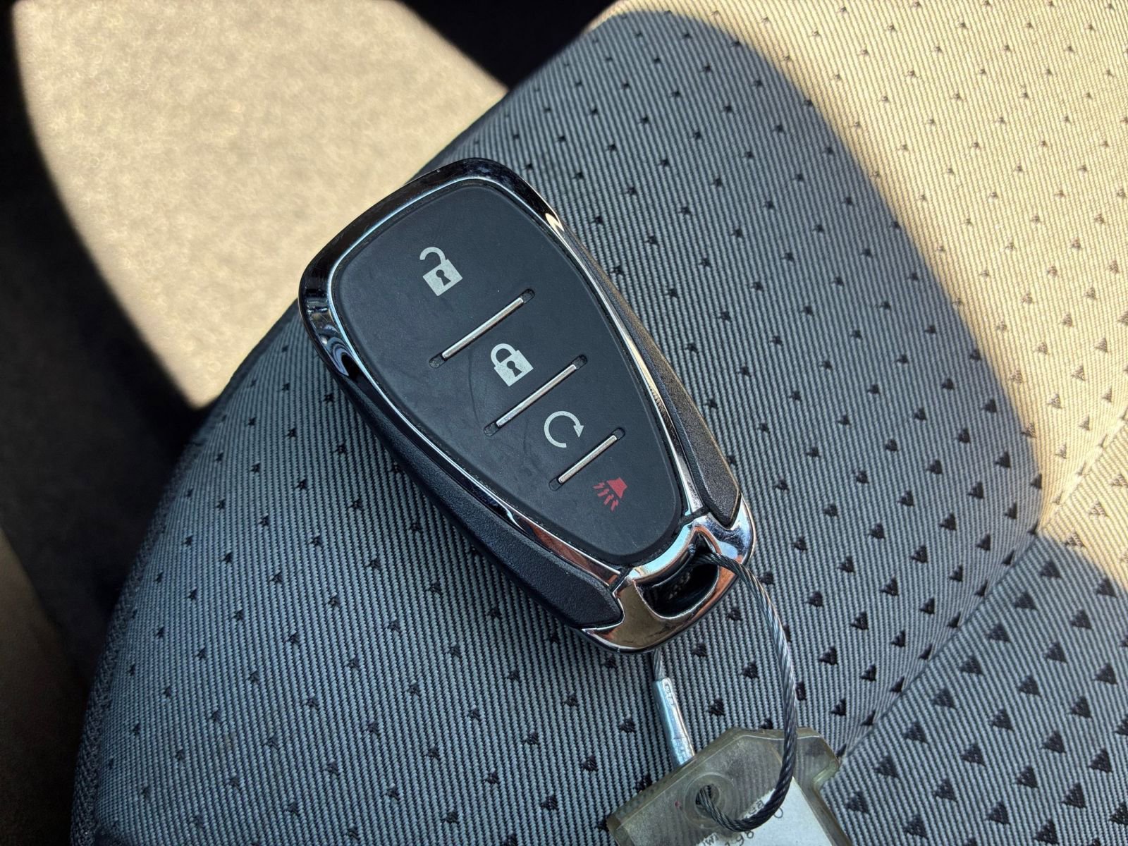 Thumbnail: 2025 Chevrolet Trax - 23