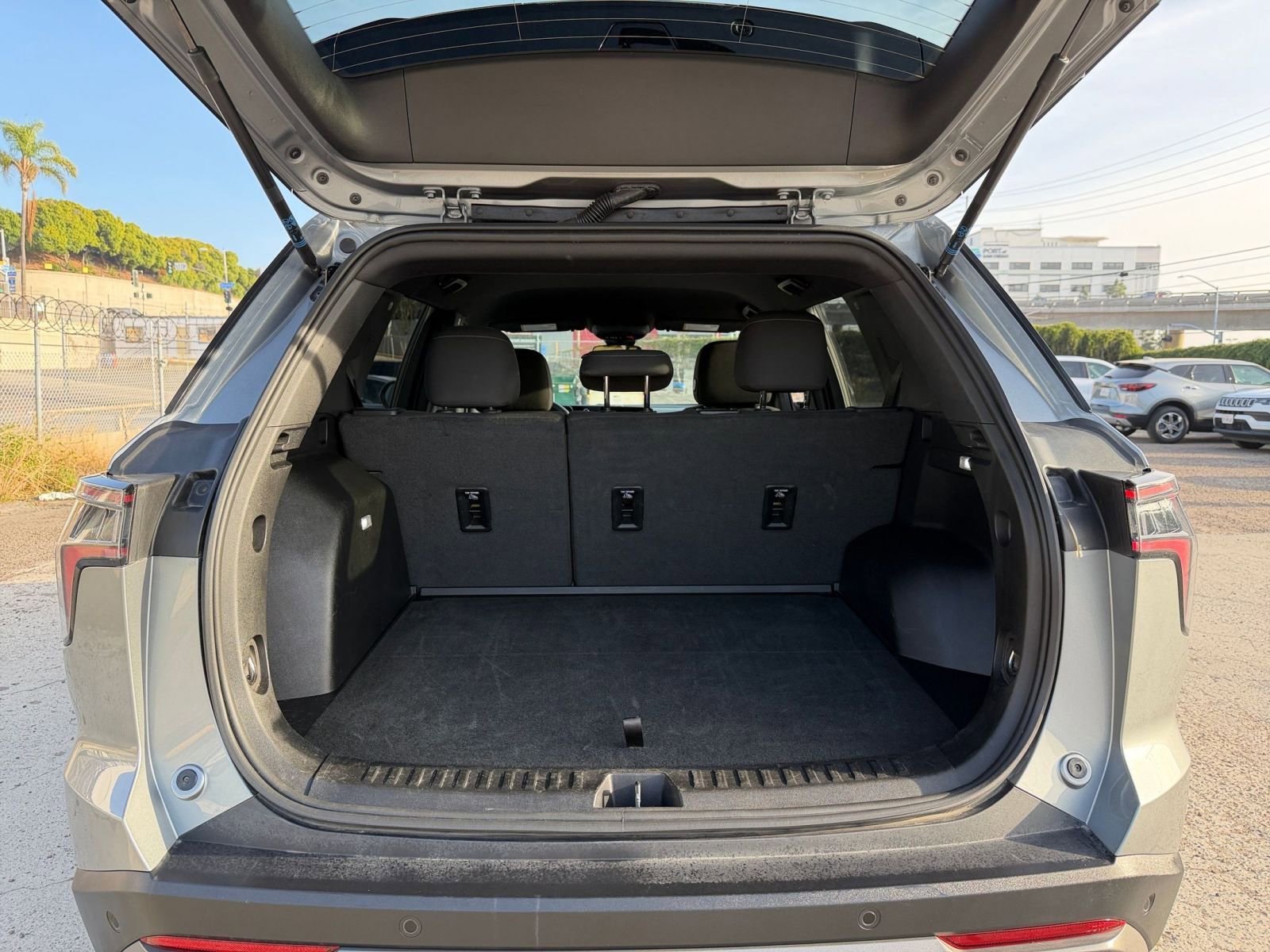 Thumbnail: 2025 Chevrolet Equinox - 30