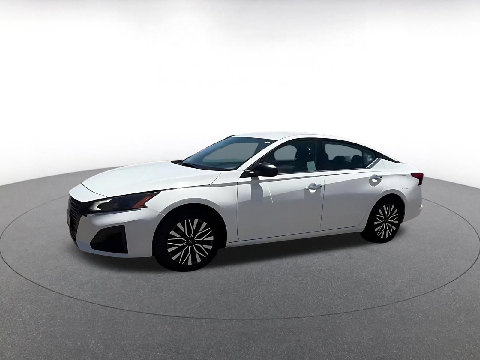 Thumbnail: 2025 Nissan Altima - 10