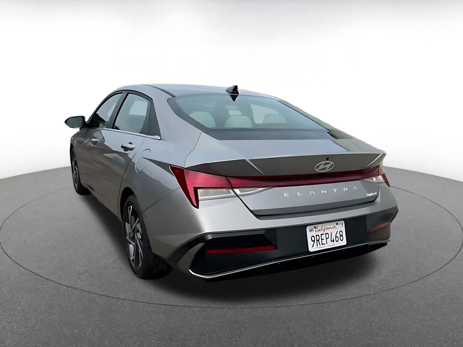 Thumbnail: 2025 Hyundai Elantra - 11