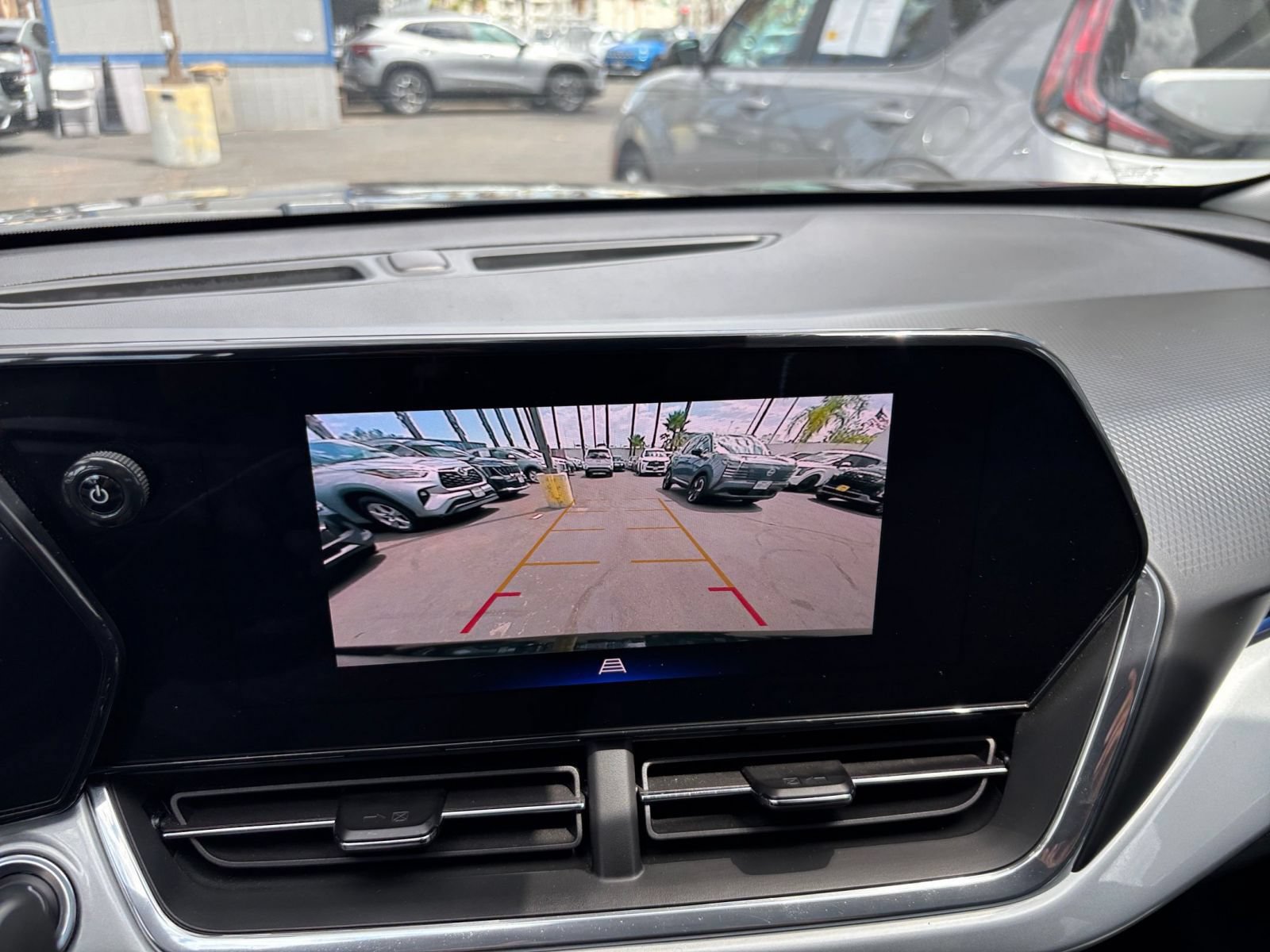 Thumbnail: 2025 Chevrolet Trax - 18