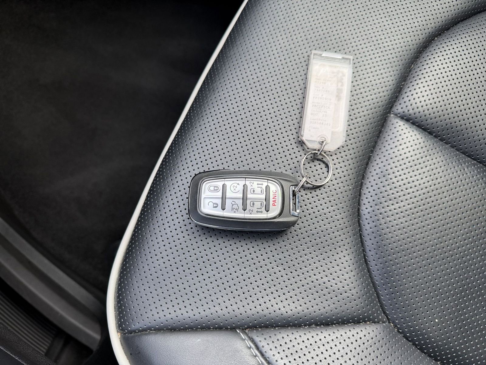 Thumbnail: 2025 Chrysler Pacifica - 22