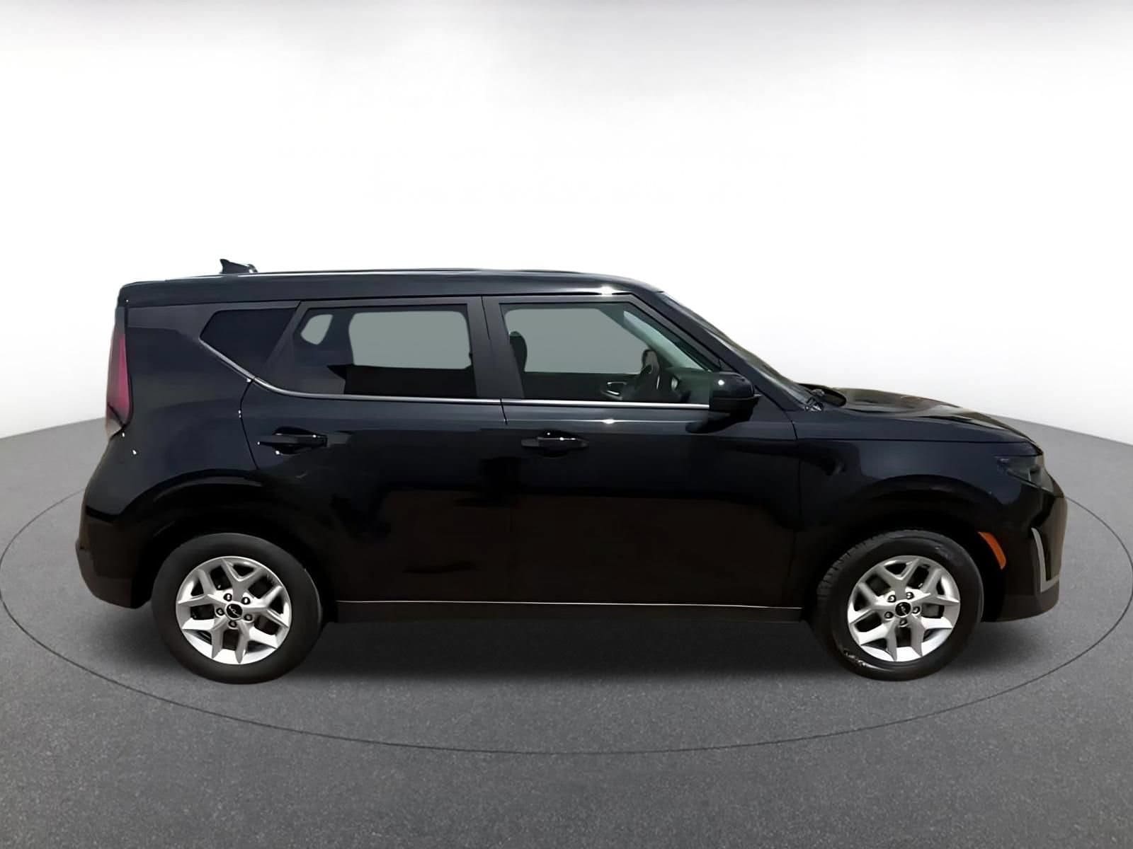Thumbnail: 2025 Kia Soul - 16
