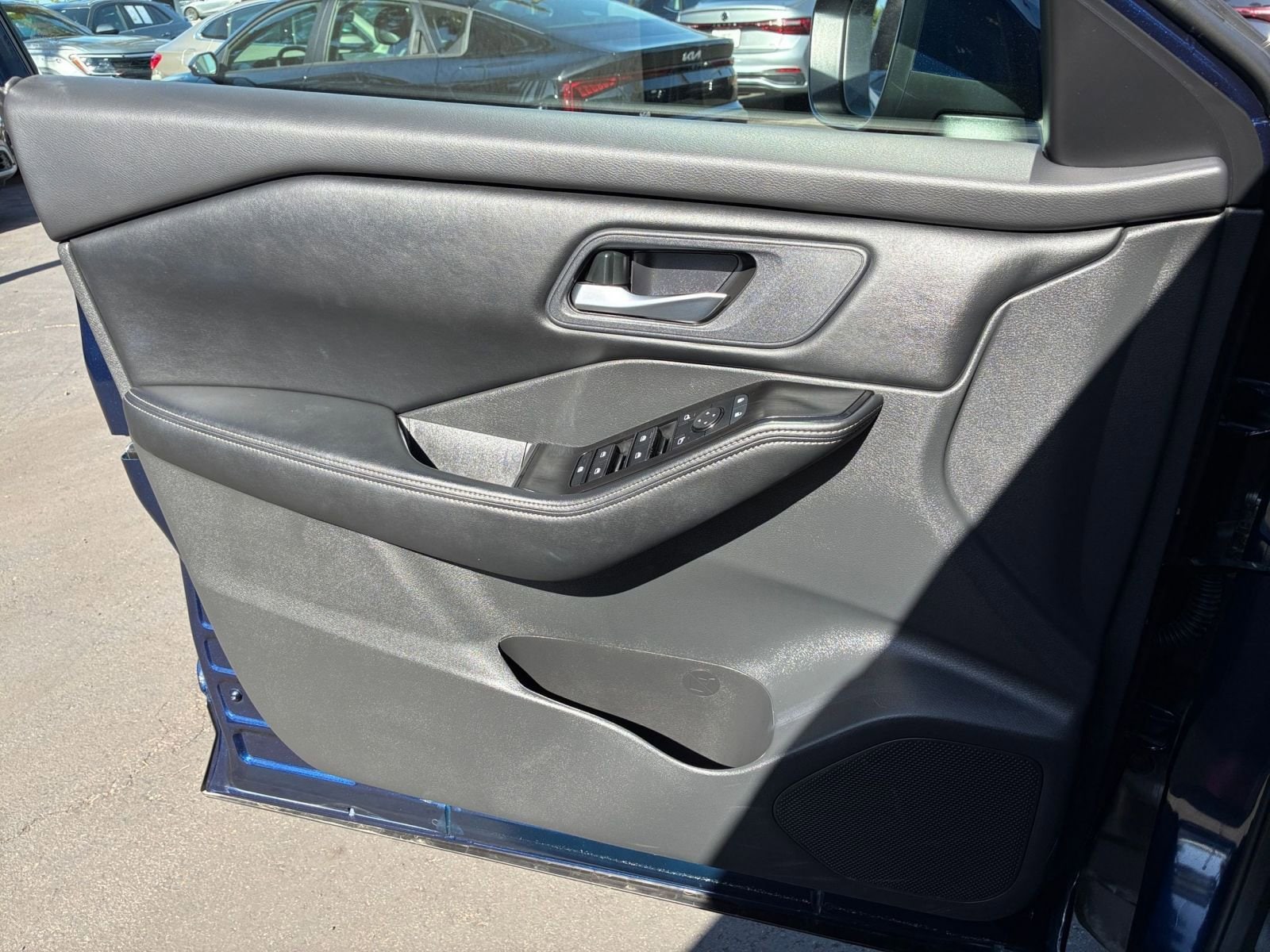 Thumbnail: 2025 Nissan Rogue - 18