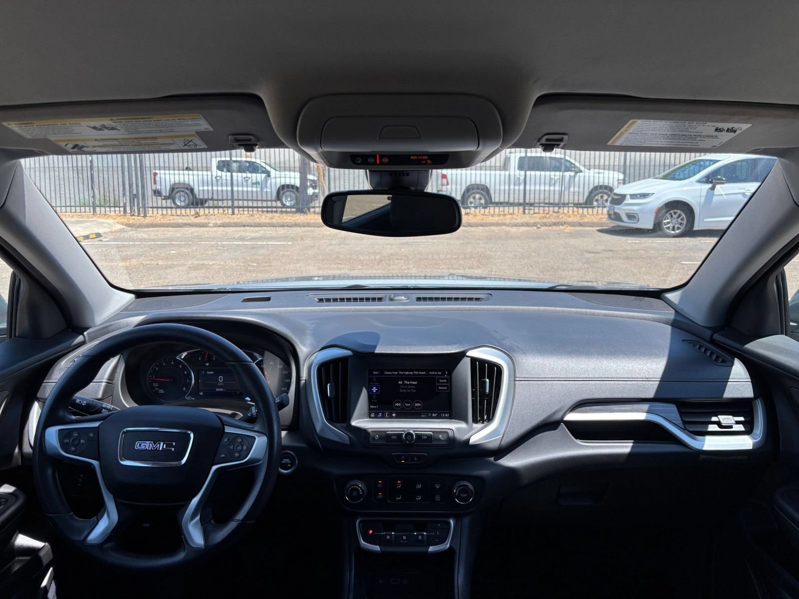 Thumbnail: 2024 GMC Terrain - 32