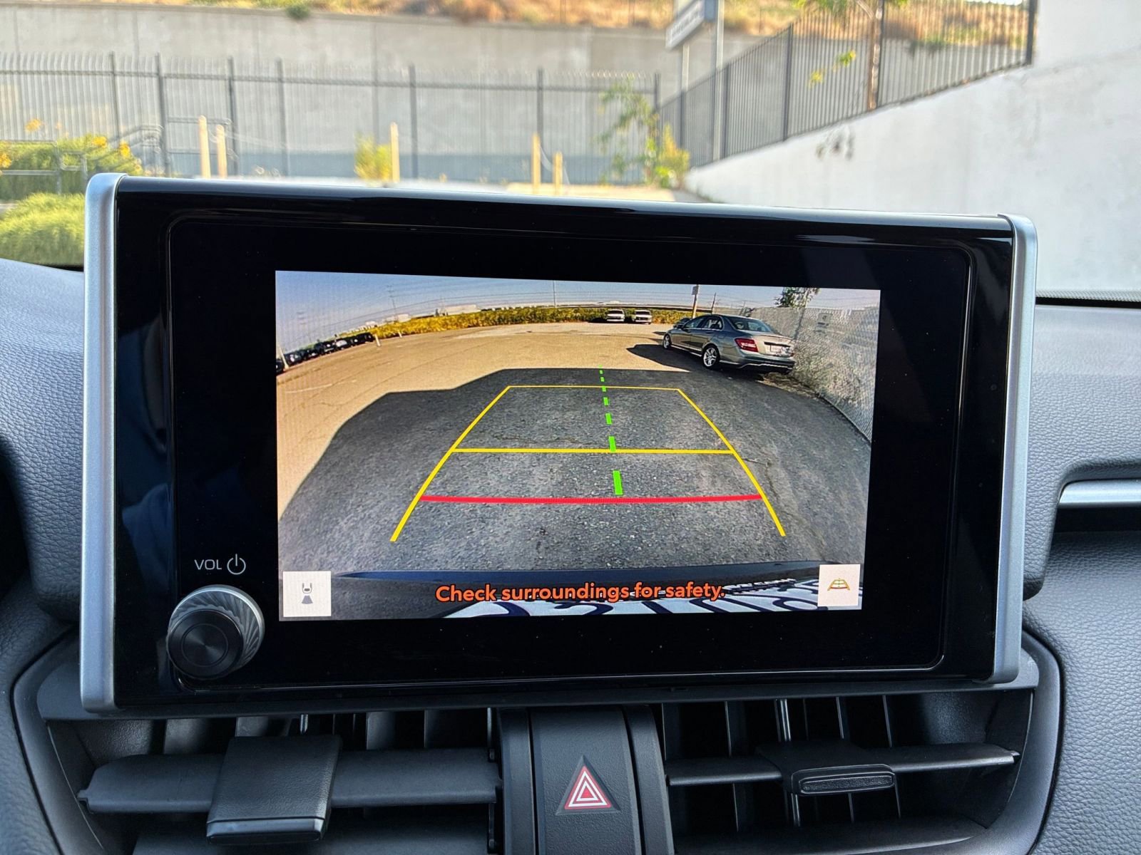 Thumbnail: 2025 Toyota RAV4 - 25