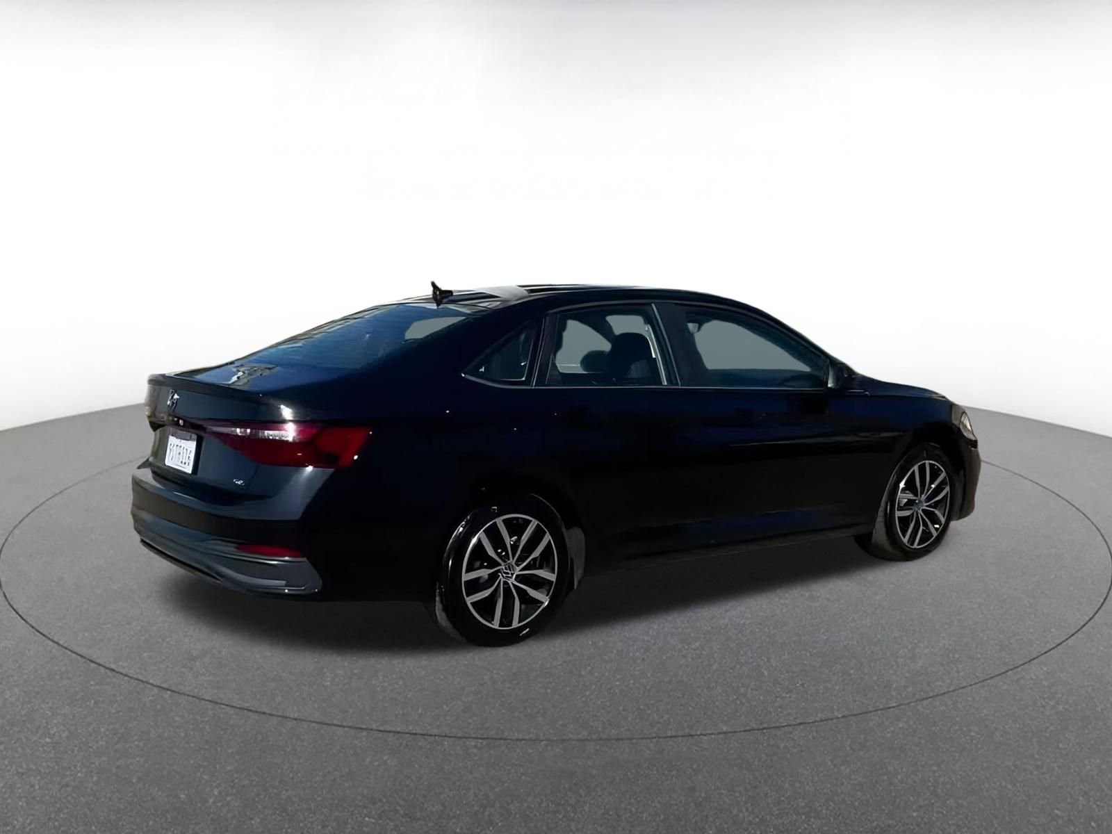 Thumbnail: 2025 Volkswagen Jetta - 11