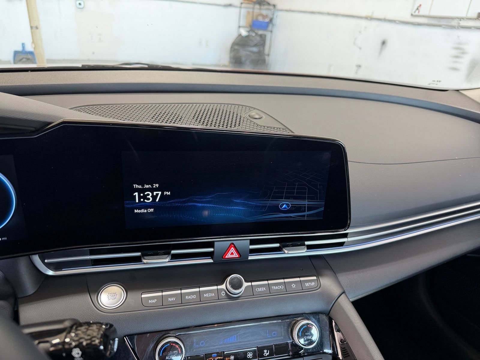 Thumbnail: 2025 Hyundai Elantra - 21