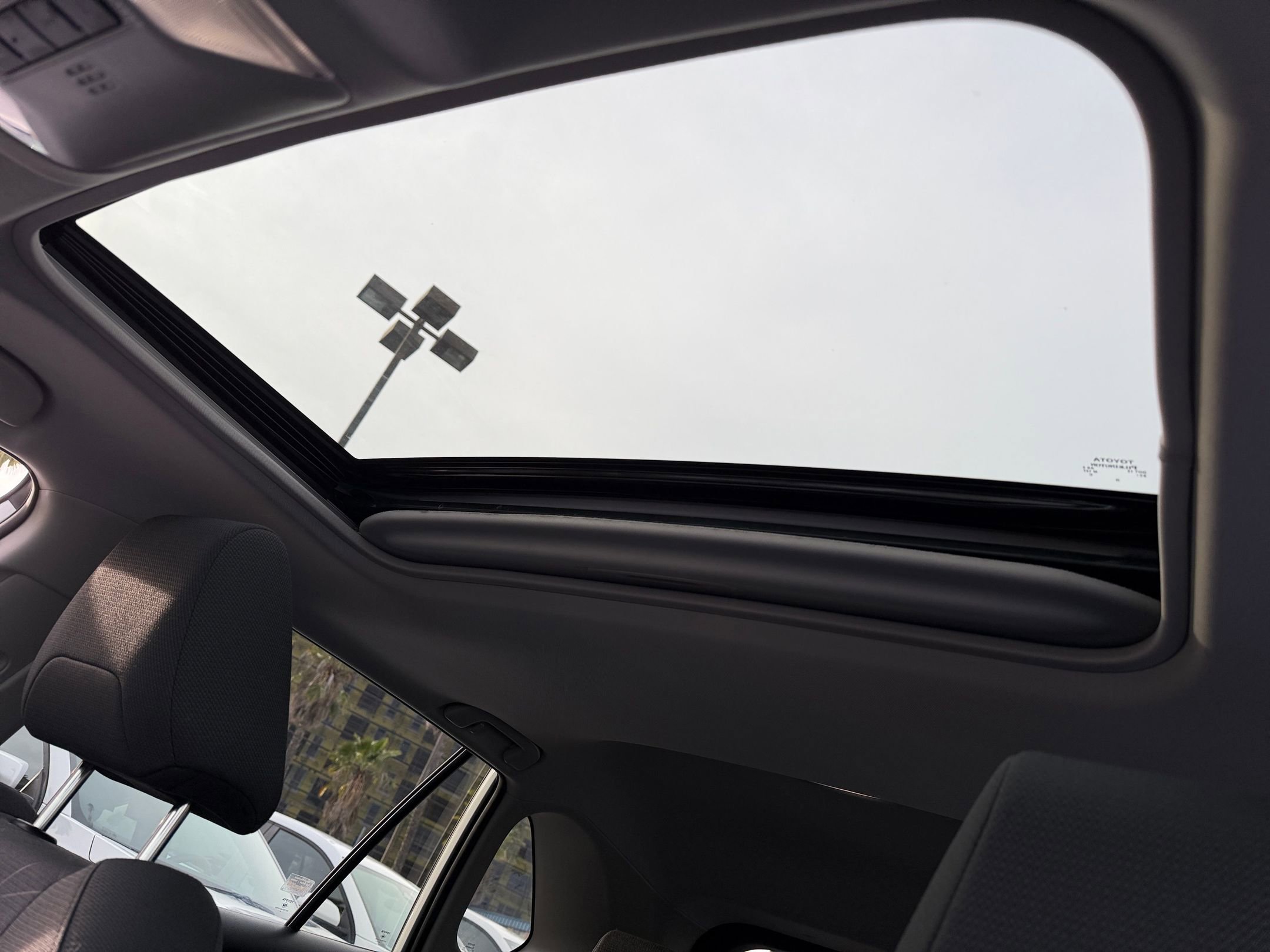 Thumbnail: 2025 Toyota RAV4 - 31