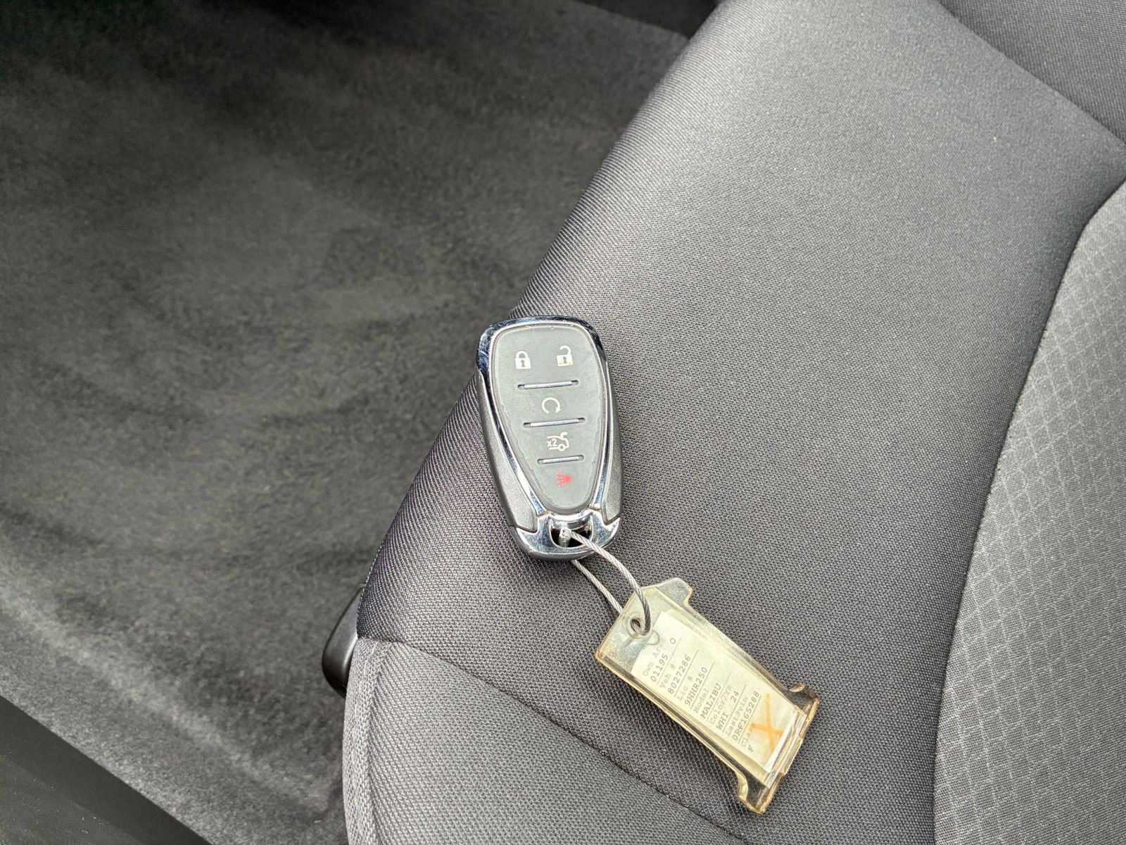 Thumbnail: 2024 Chevrolet Malibu - 21