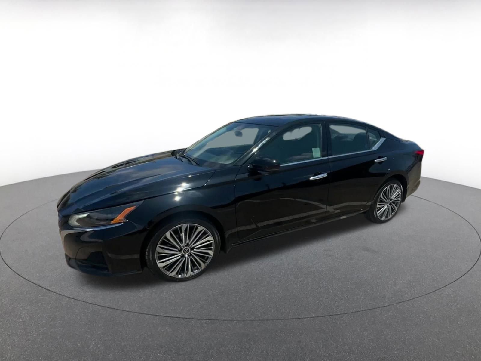 Thumbnail: 2024 Nissan Altima - 9