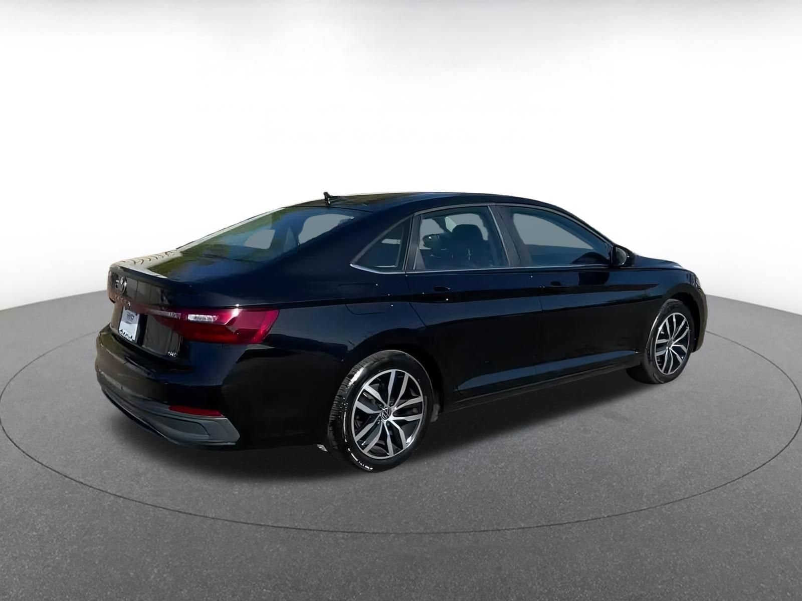 Thumbnail: 2025 Volkswagen Jetta - 14