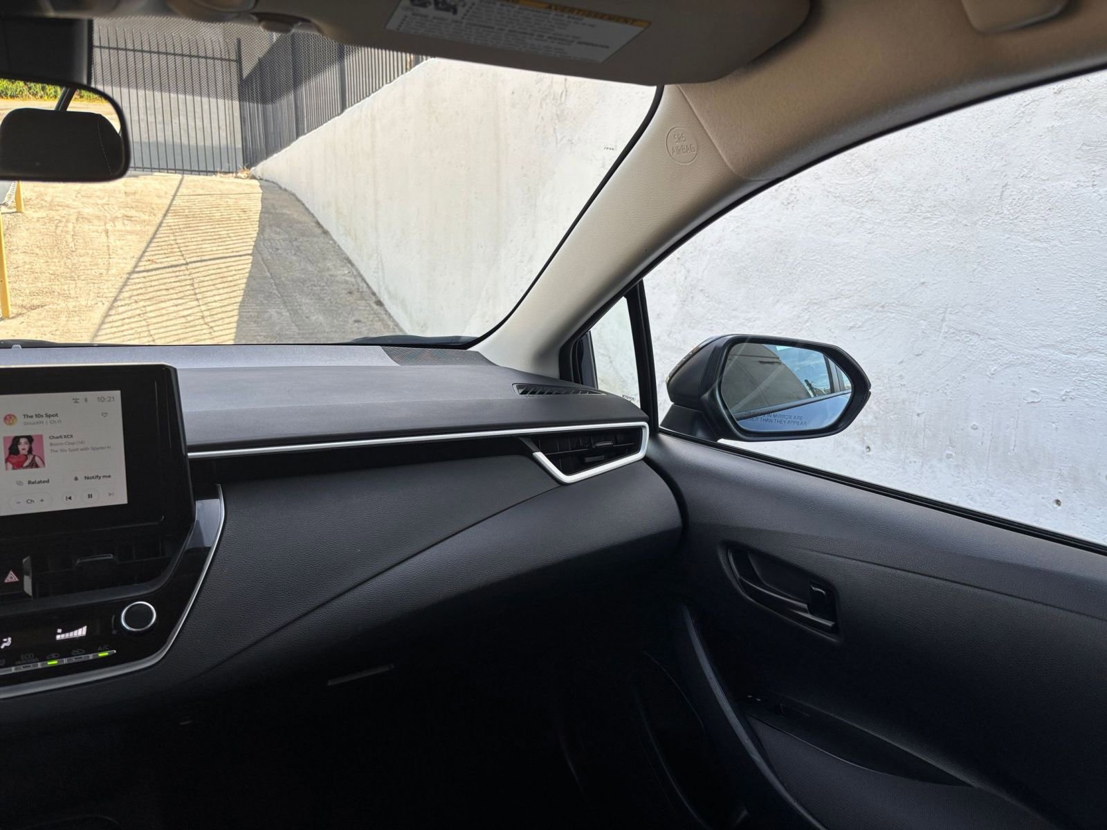 Thumbnail: 2025 Toyota Corolla - 33