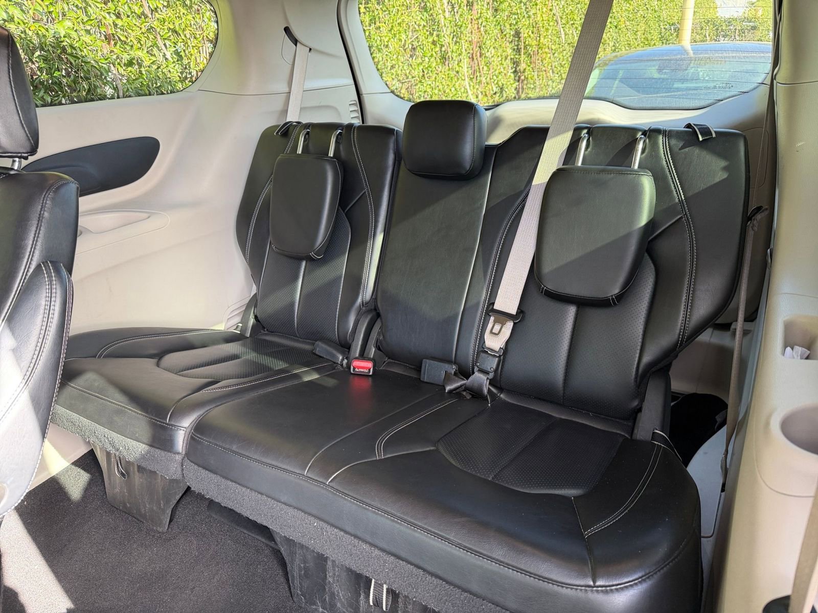 Thumbnail: 2023 Chrysler Pacifica - 30