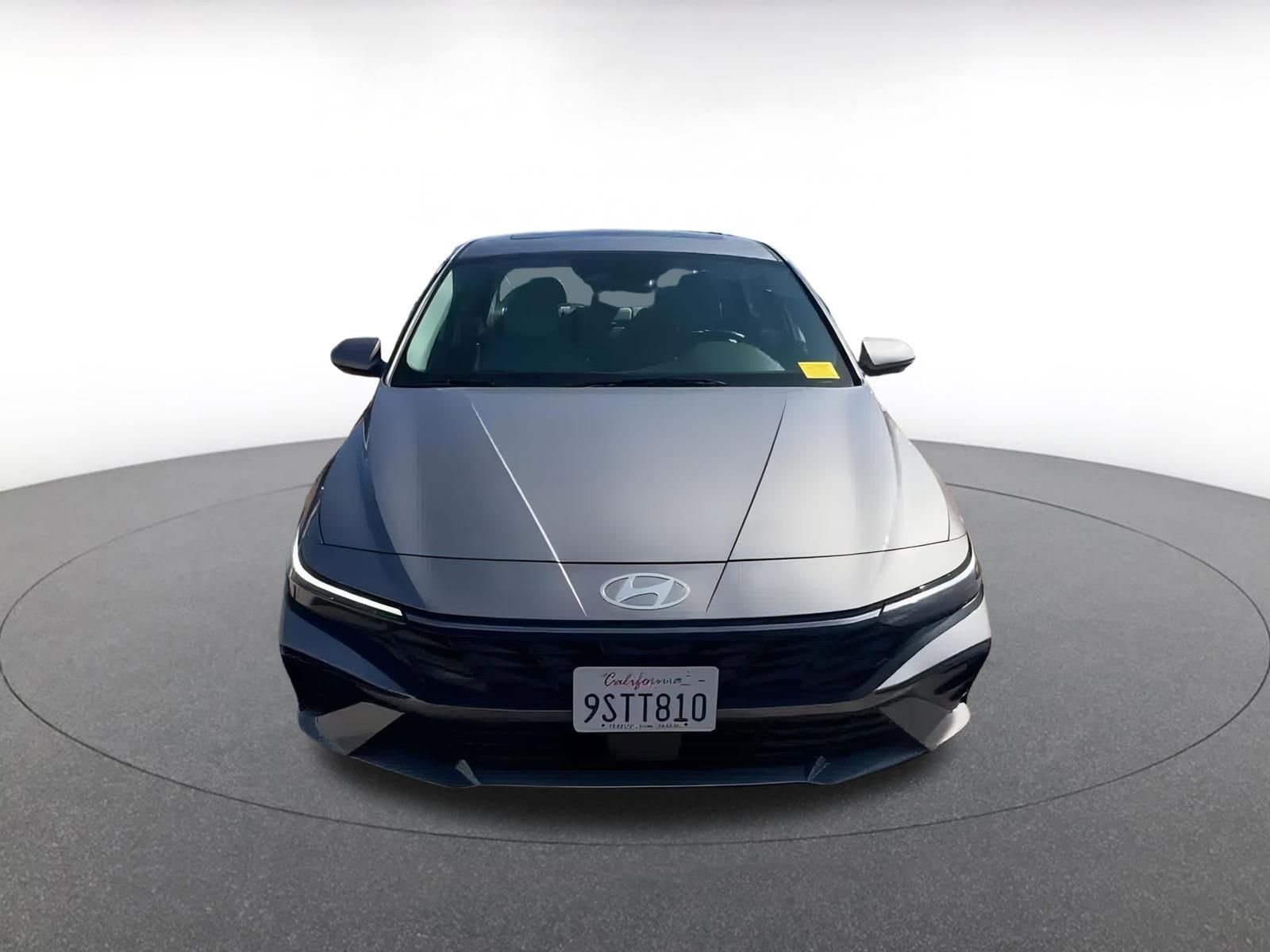 Thumbnail: 2025 Hyundai Elantra - 4