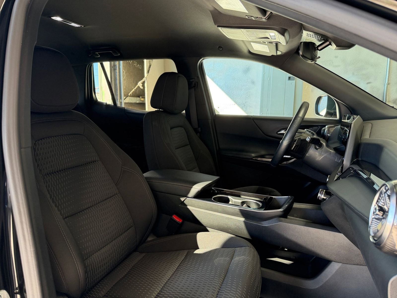 Thumbnail: 2025 Chevrolet Equinox - 35